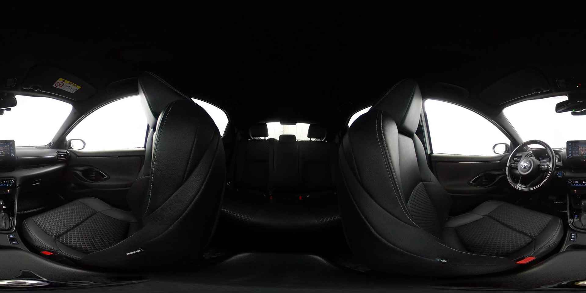 Toyota Yaris 1.5 Hybrid Executive | Navigatie | Climate-Control | Apple Carplay/Android Auto | Blindsport-Monitor | Parkeersensoren | Stootlijsten | - 51/57