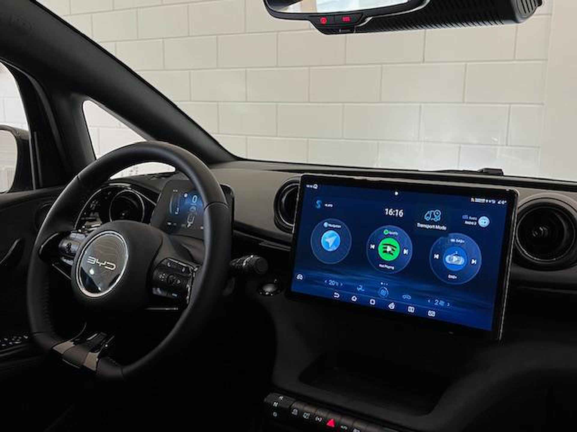 BYD DOLPHIN Design 60 kWh VOORRAAD ACTIE! | CLIMATE CONTROL | BEDIENING VIA APP | APPLE CARPLAY | ANDROID AUTO | 360 CAMERA | ELECTRISCHE STOELEN - 8/19