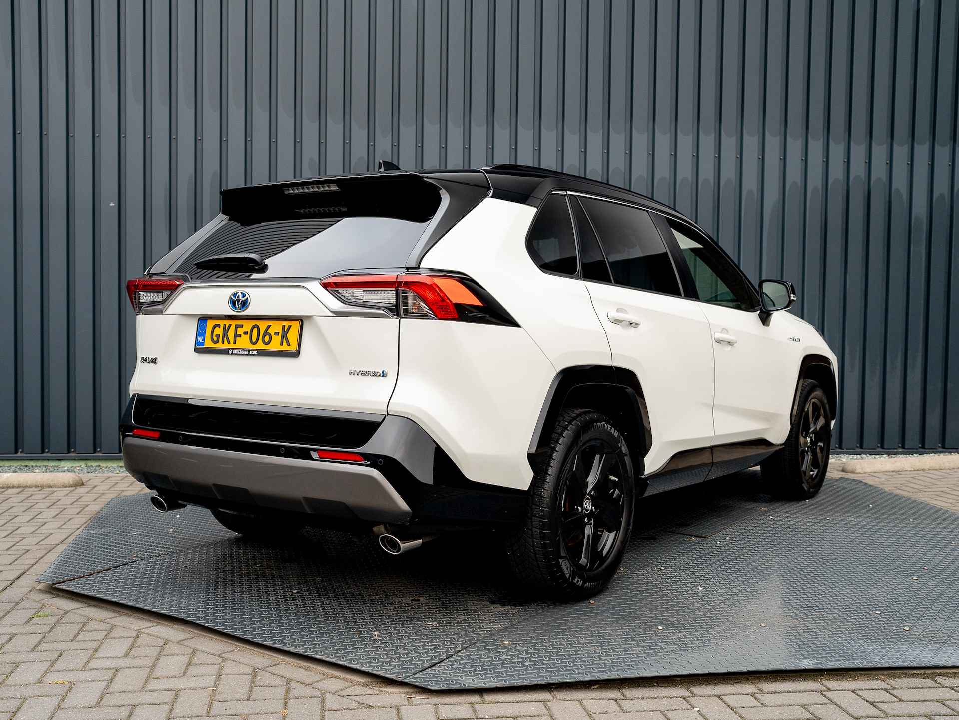 Toyota RAV4 2.5 Hybrid Bi-Tone | 360 Camera | JBL | Dodehoek sensoren | Prijs Rijklaar!! - 25/45