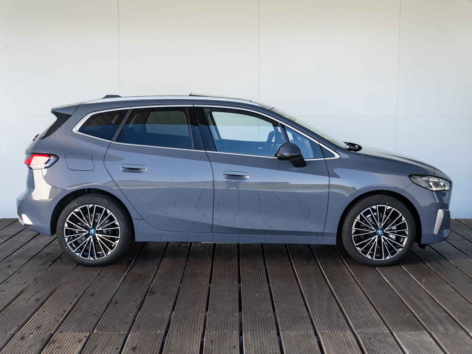 BMW 2 Serie Active Tourer 225e xDrive | Luxery Line | Comfort Pack | Travel Pack | Equipment Pack - 4/41