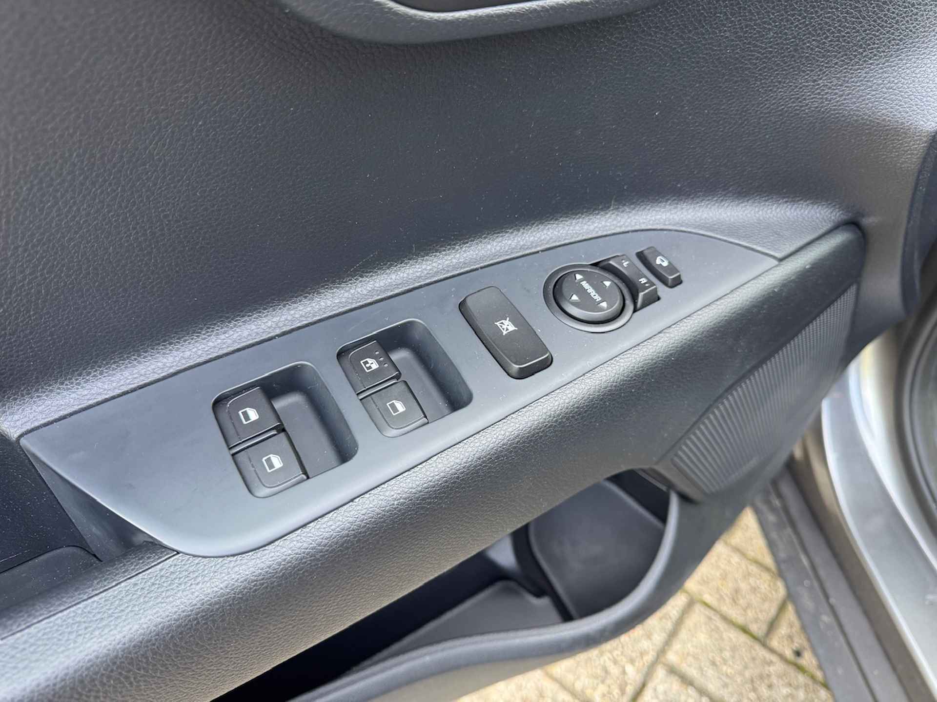 KIA Stonic 1.0 T-GDi MHEV 100pk DynamicPlusLine | Climate Control | Navigatie | Led | - 26/40