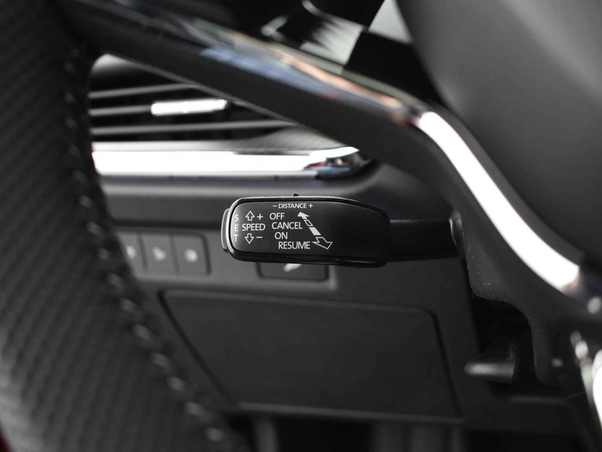 Škoda Enyaq iV Sportline iV Elektromotor 150 kW / 204 pk SUV Škoda Enyaq iV 80 Sportline 77 kWh | Assistentie | Comfort plus | Klimaat | Licht plus | Panorama dak | Transport | Trekhaakvoorbereiding | Warmtepomp | Omrijdeal - 18/25