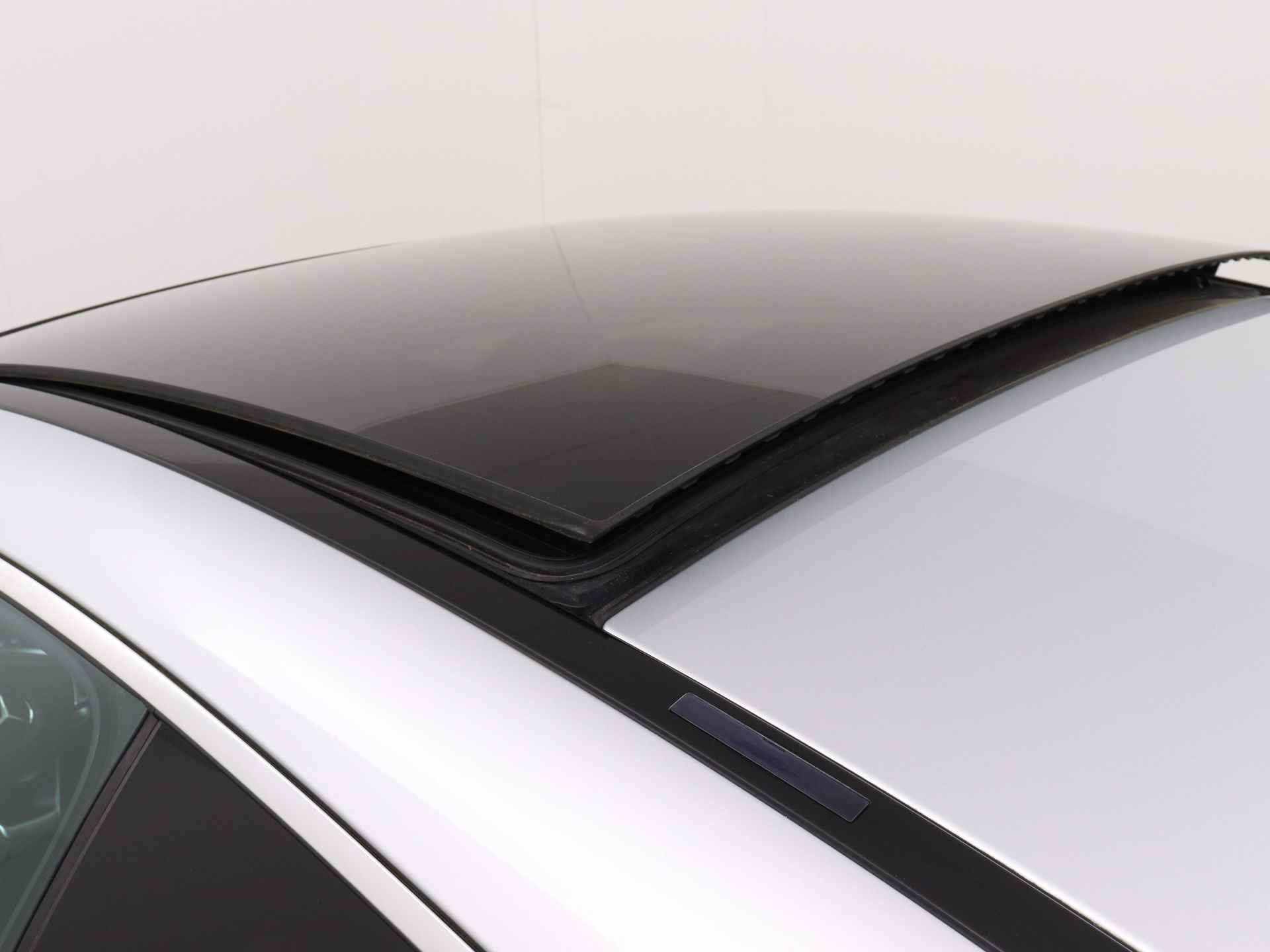 Mercedes-Benz C-Klasse 200 Ambition | Panoramadak | Parkeersensoren + Camera | Stoelverwarming | Cruise control | - 36/43
