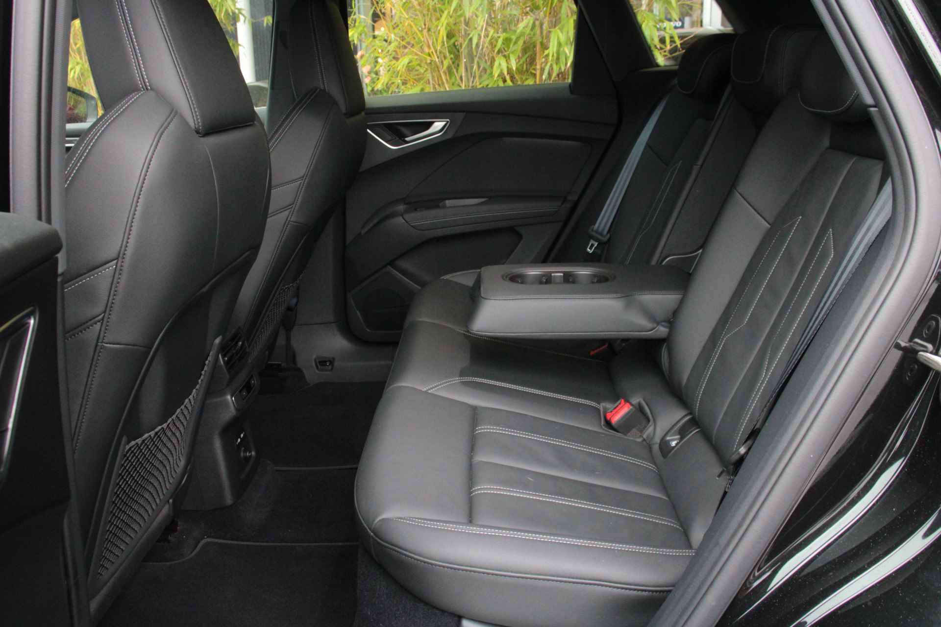 Audi Q4 e-tron 40 Advanced edition 77 kWh | Matrix LED | Camera | Lederen sportstoelen | Adaptive Cruise | Dodehoek sensoren - 7/18