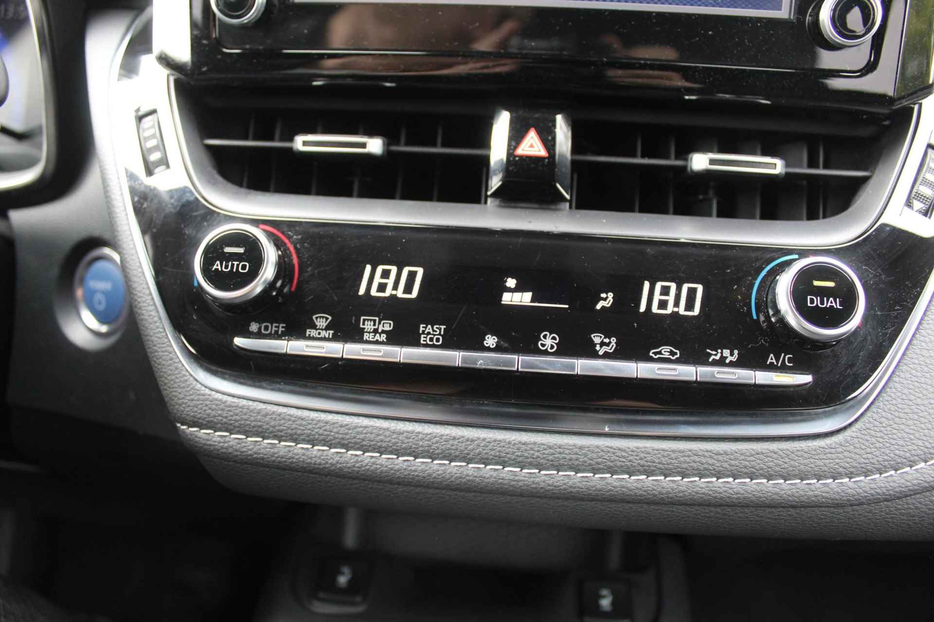 Suzuki Swace 1.8 Hybrid Select  | Stoelverwarming | Camera | Navigatie* | Carplay | - 21/32