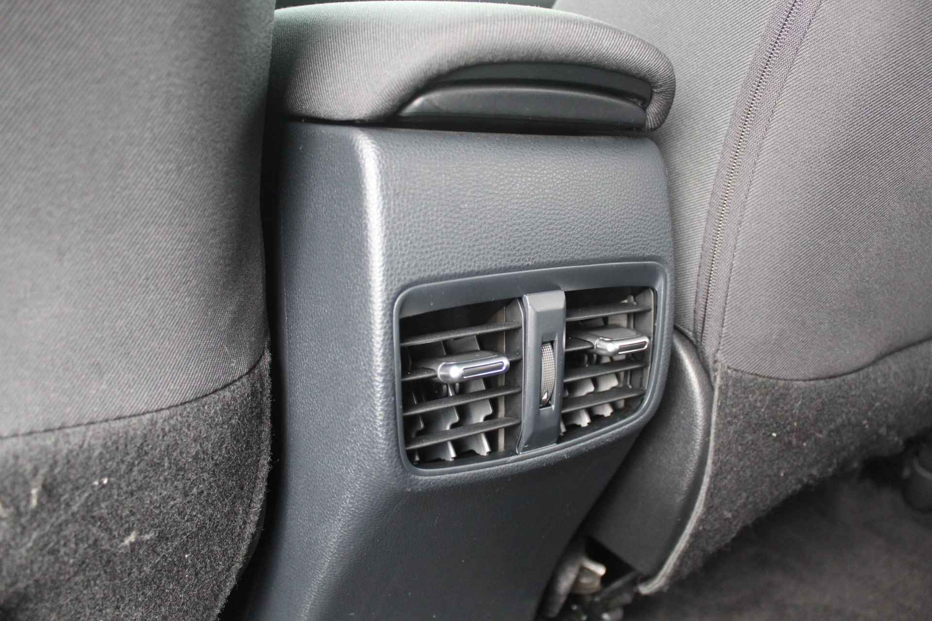 Suzuki Swace 1.8 Hybrid Select  | Stoelverwarming | Camera | Navigatie* | Carplay | - 25/32