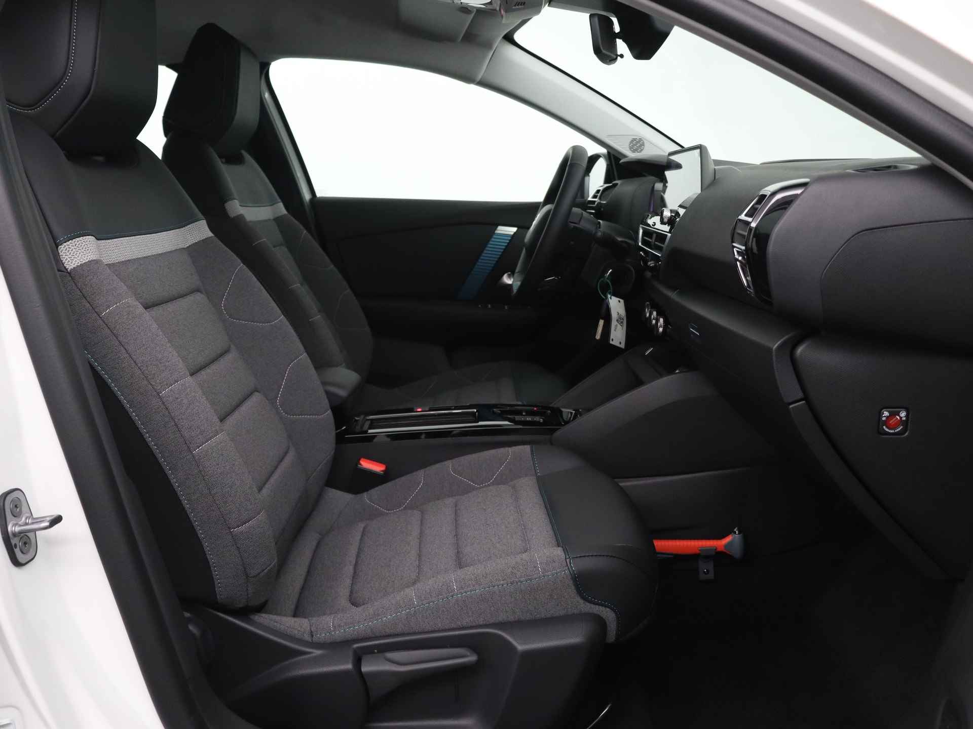 Citroën Ë-C4 X Feel Pack 50 kWh X | RIJKLAAR | Parelmoer wit | Navigatie | Stoelverwarming | Voorruit verwarming | - 6/27