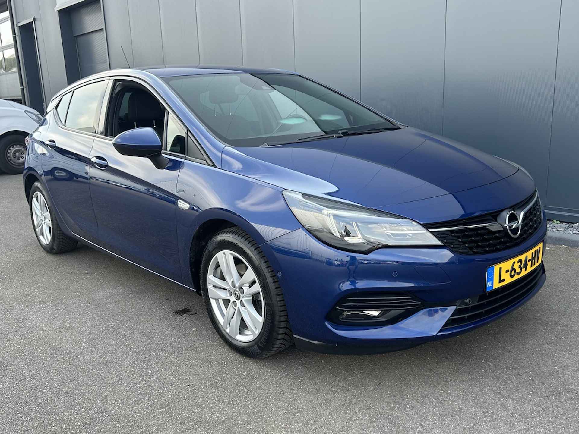 Opel Astra 1.2 Elegance / Cruise control / Camera - 7/26