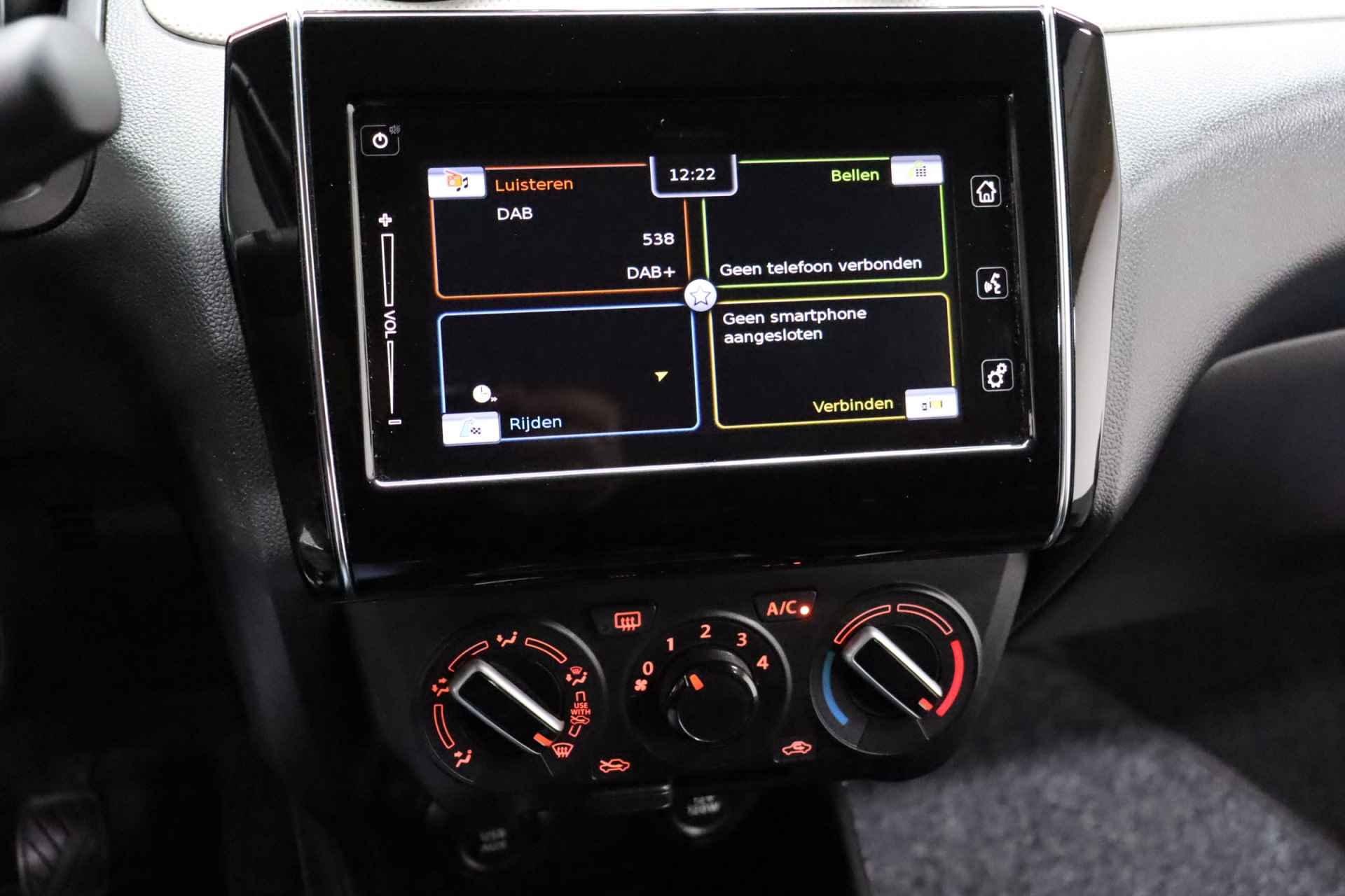 Suzuki Swift 1.2 Select Smart Hybrid | Adaptive Cruise | Airco | Navi | Lm velgen | PDC | Full Led - 18/28