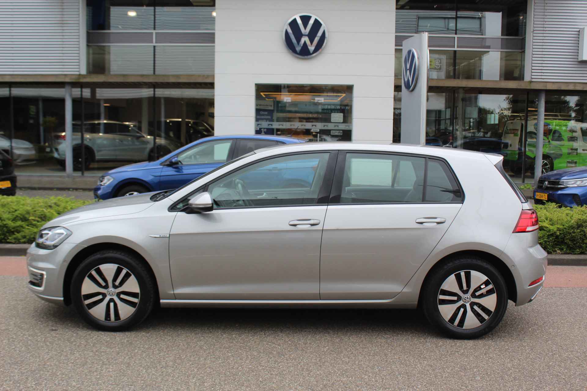 Volkswagen e-Golf E-DITION Metallic/ Digitale Cockpit/ Led/ Parkeersensor V. + A/ Clima/ Navi - 5/29