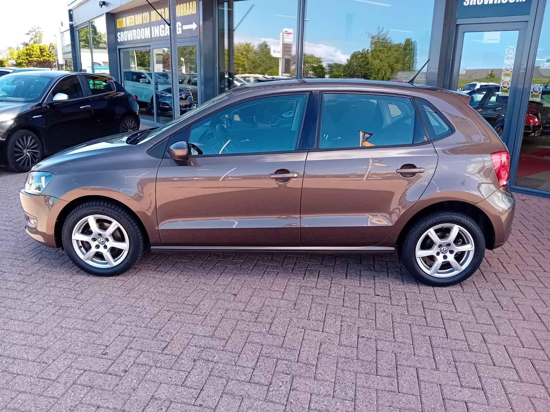 Volkswagen Polo 1.2 TSI Comfortline, Airco, Multimedia systeem, Parkeersensoren, Cruise control, Elektrische ramen en spiegels, Centrale vergren Zeer nette auto, BOVAG - 9/26