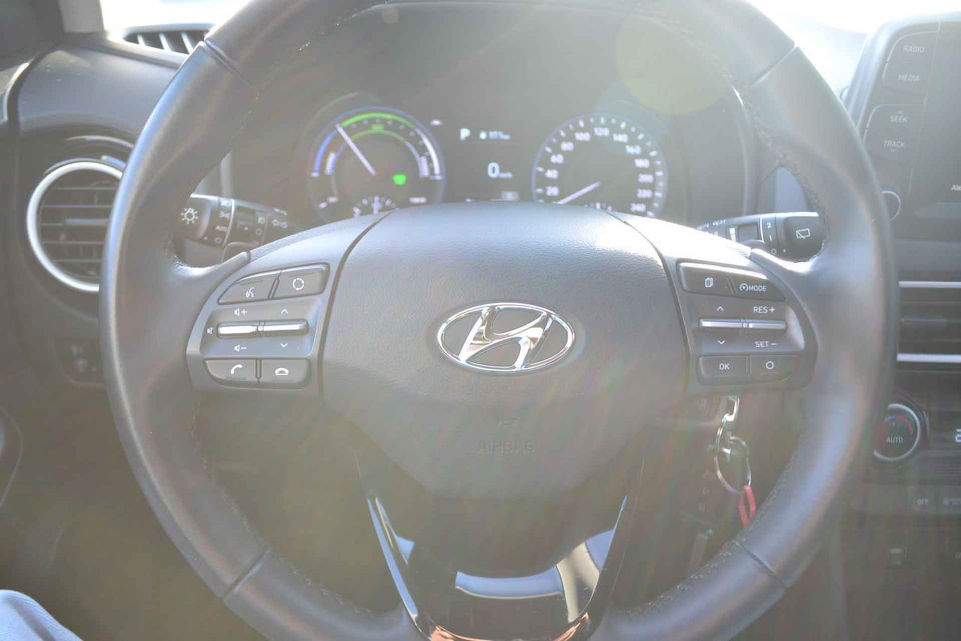 Hyundai KONA 1.6 GDI HEV COMFORT|CAMERA|CARPLAY|PDC - 8/34