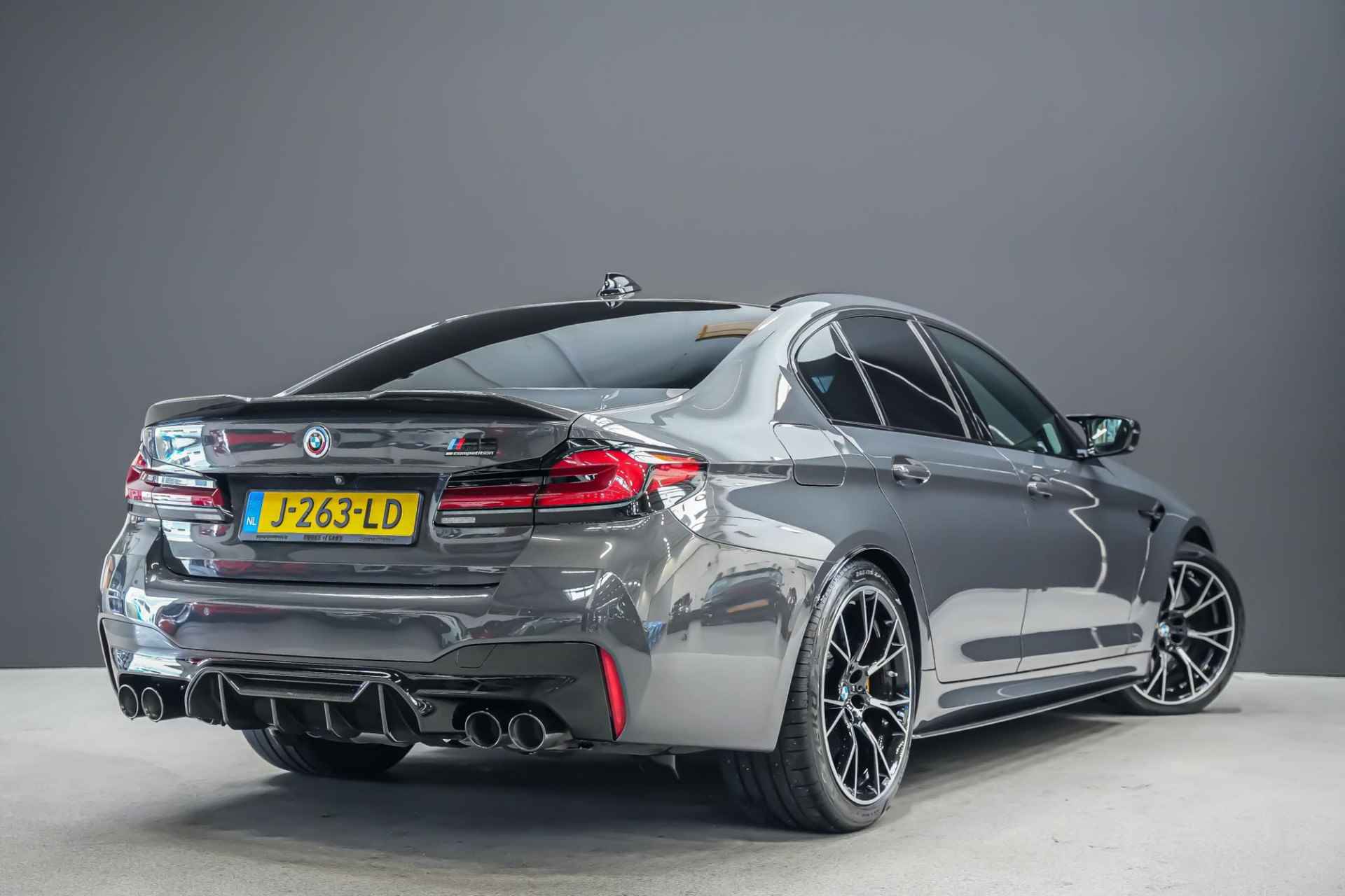 BMW M5 625pk Competition |org. nl|dealer onderhouden|carbon dak|keramische remmen|Bowers & Wilkens|hud|laser LED|elk. stoelen + massage|soft close|360 camera|20"| - 2/50