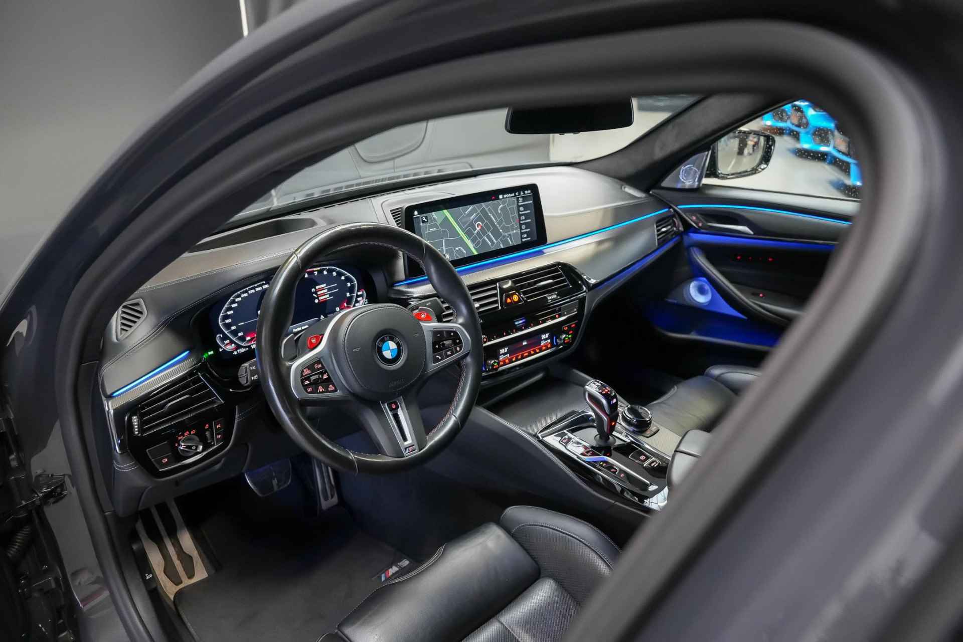 BMW M5 625pk Competition |org. nl|dealer onderhouden|carbon dak|keramische remmen|Bowers & Wilkens|hud|laser LED|elk. stoelen + massage|soft close|360 camera|20"| - 5/50