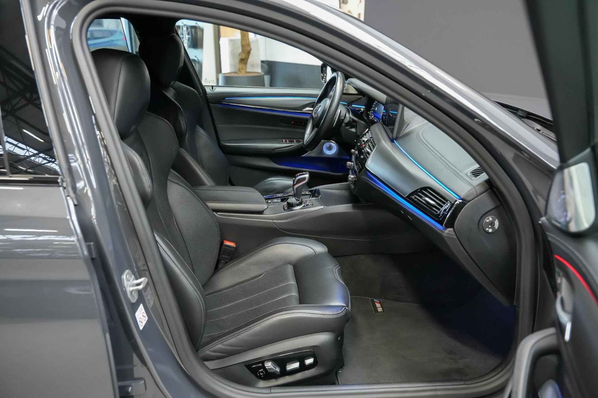 BMW M5 625pk Competition |org. nl|dealer onderhouden|carbon dak|keramische remmen|Bowers & Wilkens|hud|laser LED|elk. stoelen + massage|soft close|360 camera|20"| - 34/50