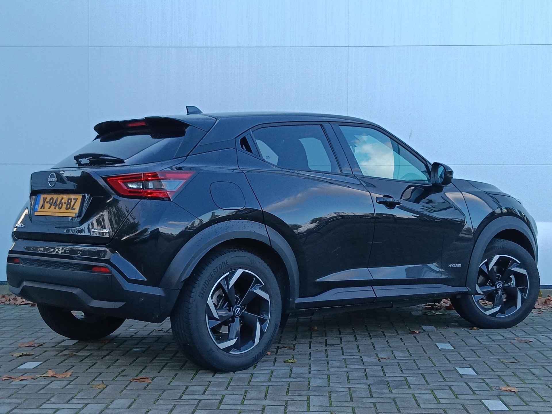 Nissan Juke 1.6 Hybrid 143 N-Connecta Climate Control / Apple Carplay-Android Auto / Parkeersensoren V+A+Camera - 3/36