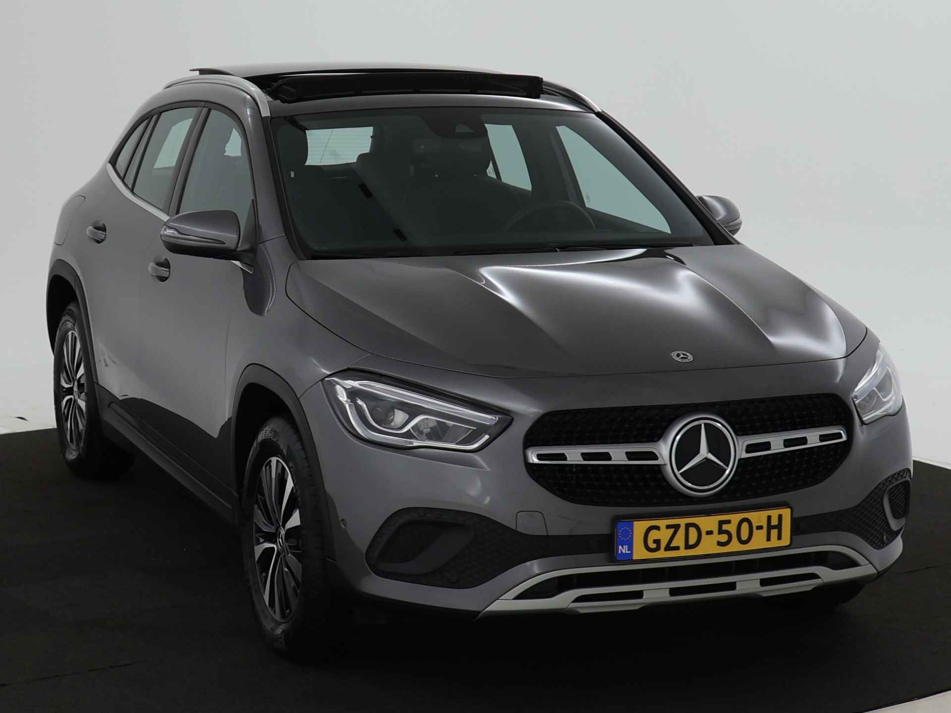 Mercedes-Benz GLA 250 e Plug-In Hybride | Panoramadak | Achteruitrijcamera | Led koplampen | Inclusief 24 maanden MB Certified garantie voor Europa. - 29/45