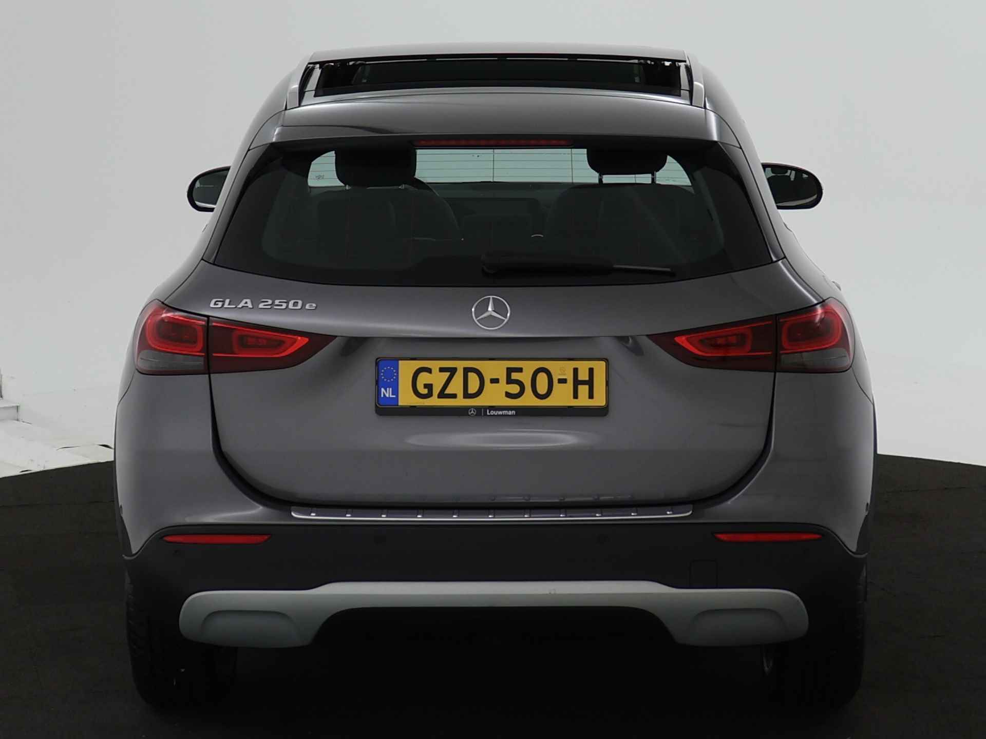 Mercedes-Benz GLA 250 e Plug-In Hybride | Panoramadak | Achteruitrijcamera | Led koplampen | Inclusief 24 maanden MB Certified garantie voor Europa. - 30/45