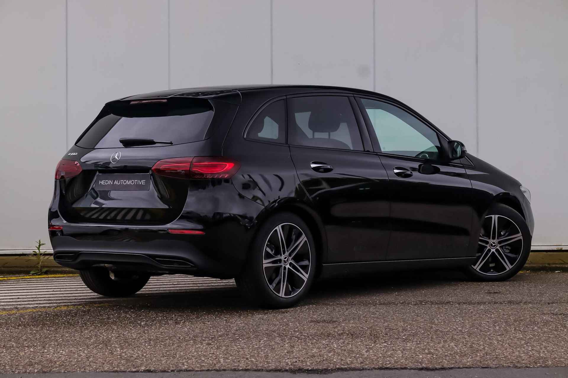 Mercedes-Benz B-Klasse B 180 Automaat Star Edition Luxury Line | Nightpakket - 3/39