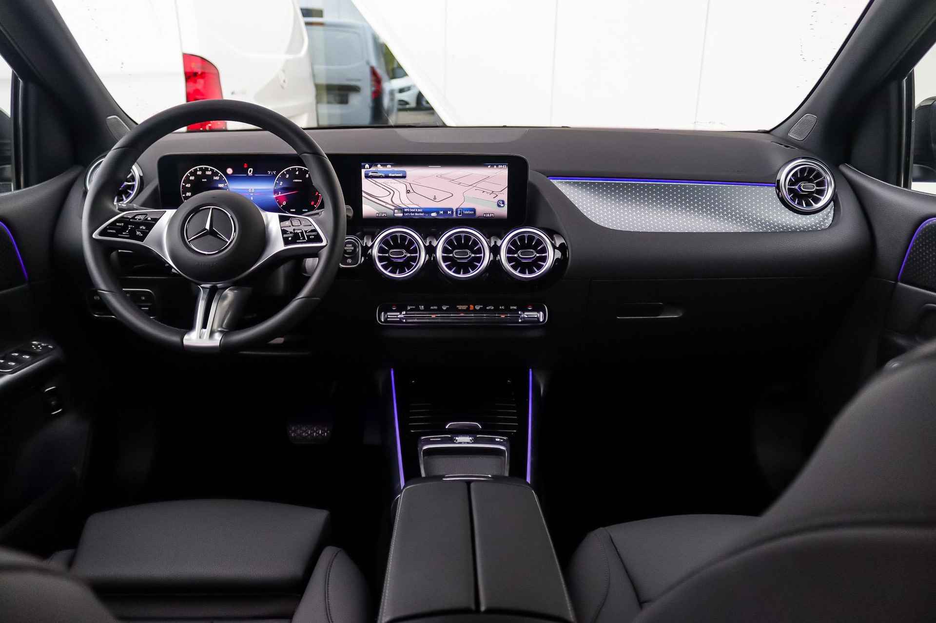 Mercedes-Benz B-Klasse B 180 Automaat Star Edition Luxury Line | Nightpakket - 4/39