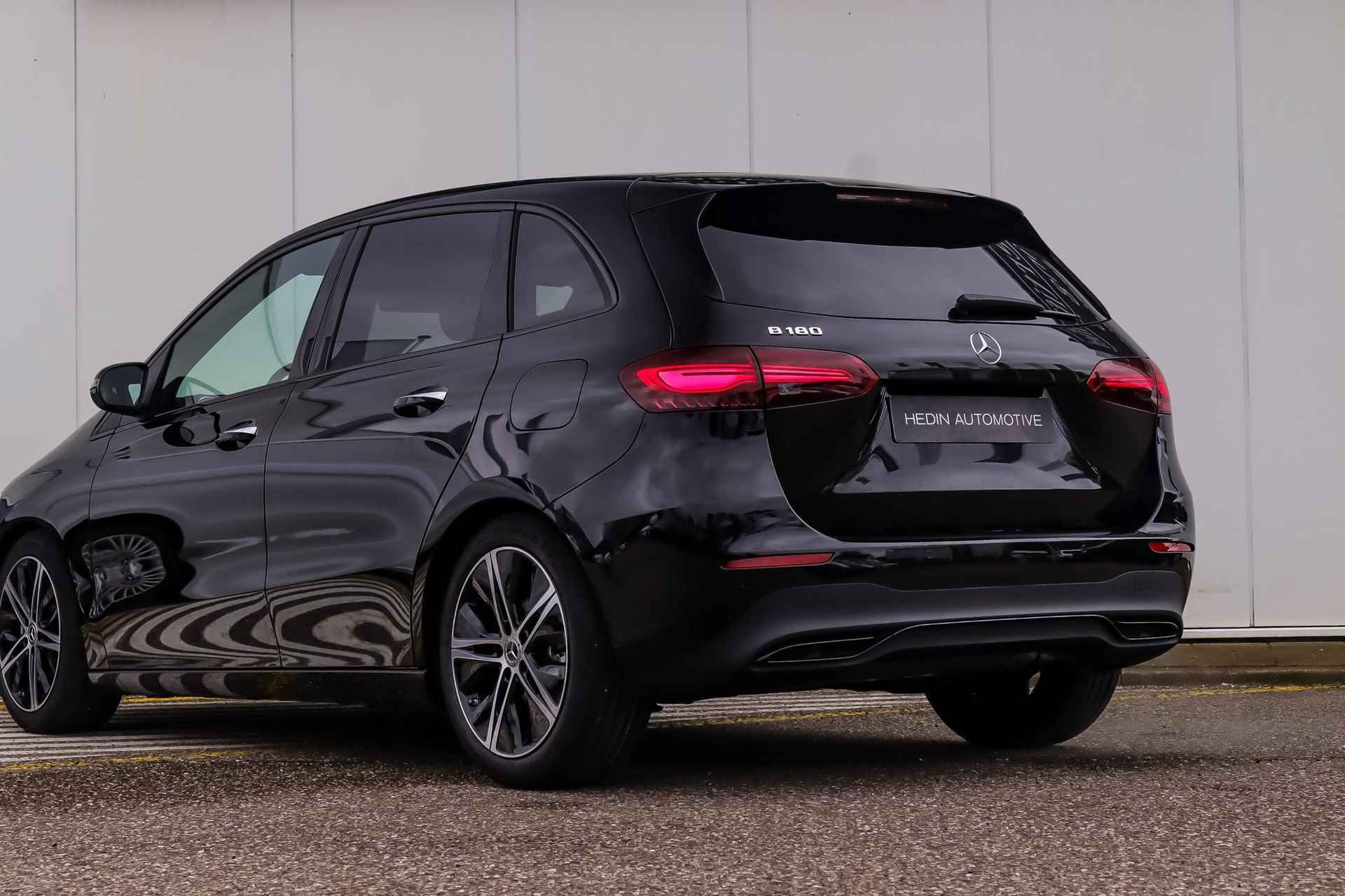 Mercedes-Benz B-Klasse B 180 Automaat Star Edition Luxury Line | Nightpakket - 35/39