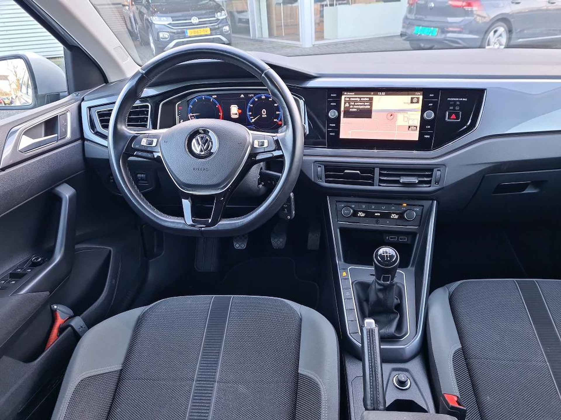 Volkswagen Polo 1.0 TSI Highline Met/allic Digitale Cockpit/ Clima/ Camera/ 16 lmv - 12/16