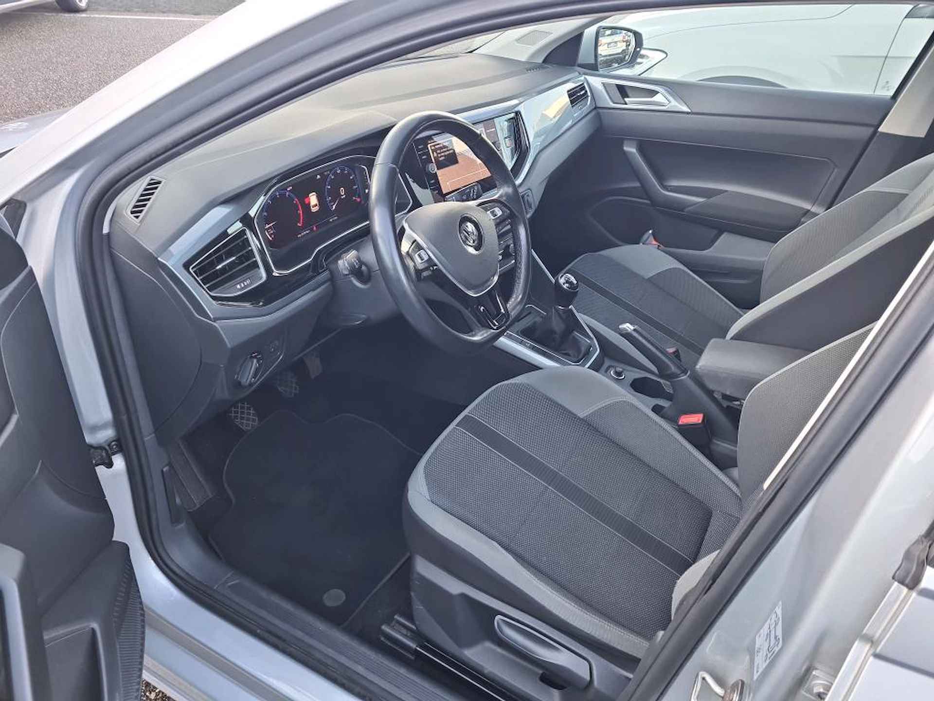 Volkswagen Polo 1.0 TSI Highline Met/allic Digitale Cockpit/ Clima/ Camera/ 16 lmv - 13/16