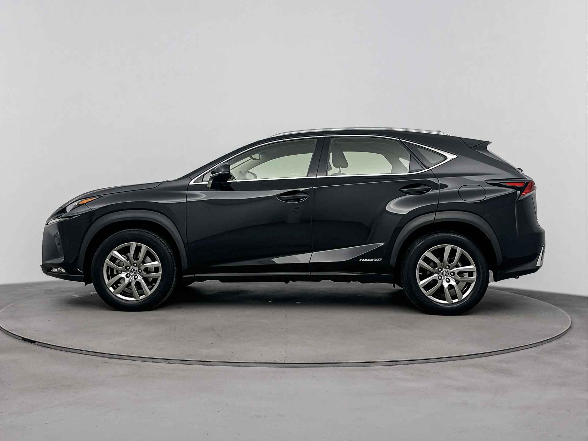 Lexus NX 300h AWD Business Line Pro | Stoelverwarming | Apple CarPlay / Android Auto | Leder | Adaptive Cruise Control | - 4/39