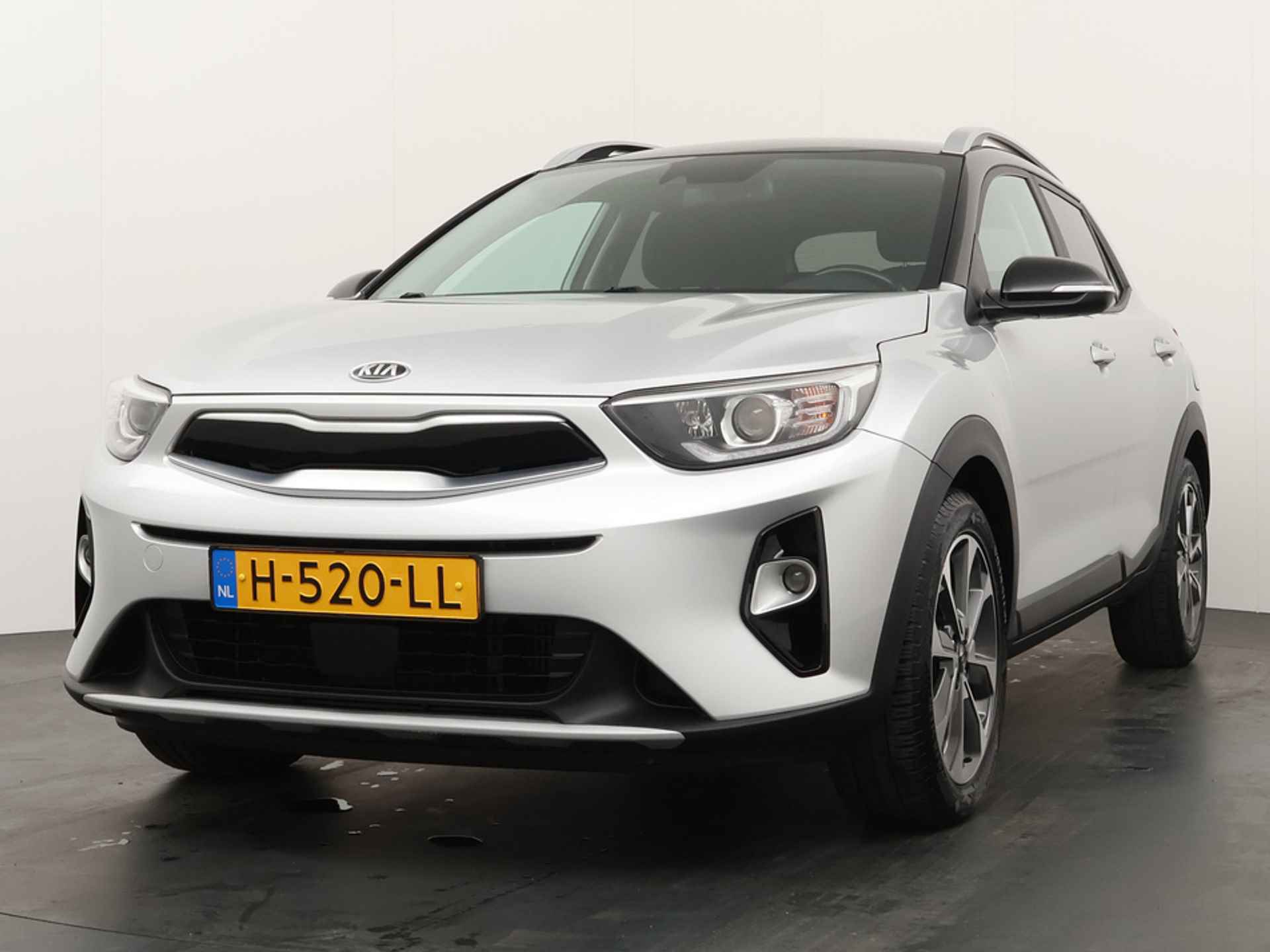 Kia Stonic 1.0 T-GDi DynamicPlusLine Navigatie - Climate Control - Keyless entry - Apple Carplay / Android Auto - Fabrieksgarantie tot 03-2027 - 3/51