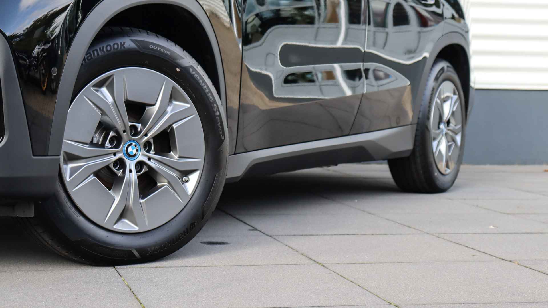 BMW iX1 xDrive30 Launch Edition | Achteruitrijcamera | Widescreen | Leder - 15/23