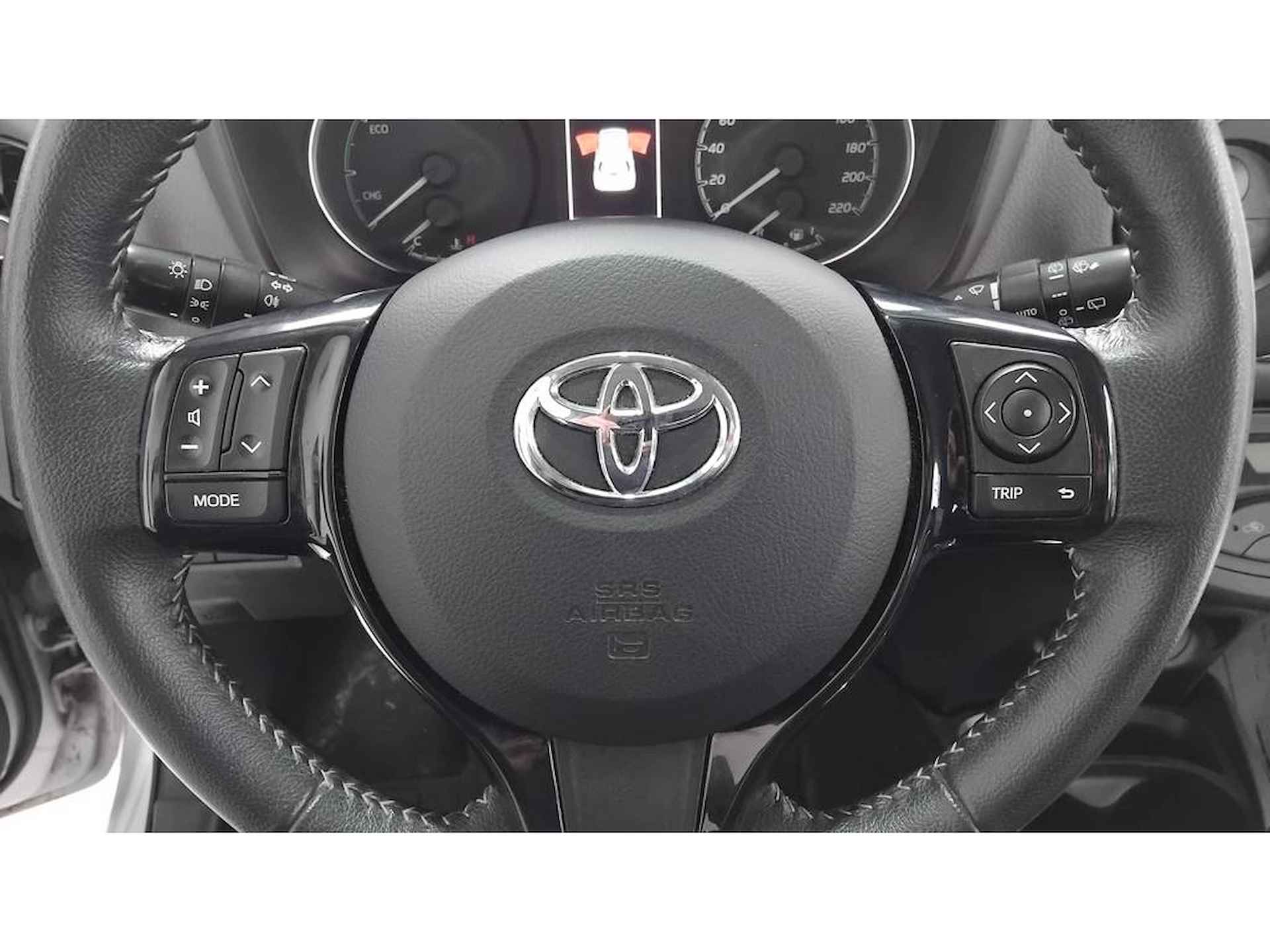 Toyota Yaris 1.5 Hybrid Active Camera Apple carplay - 9/22