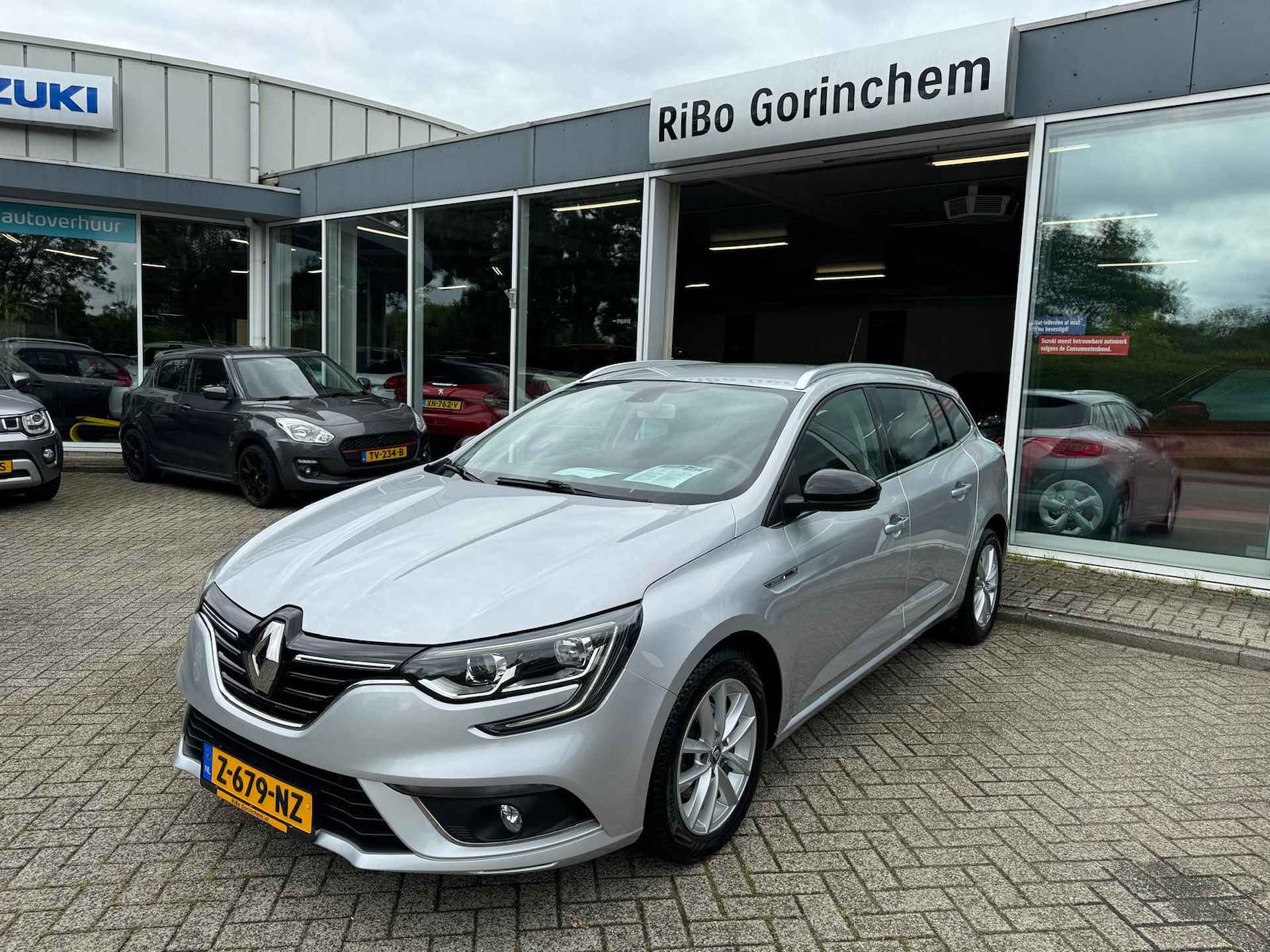 RENAULT Megane 1.2 Energy TCe 130pk EDC Limited - 4/29