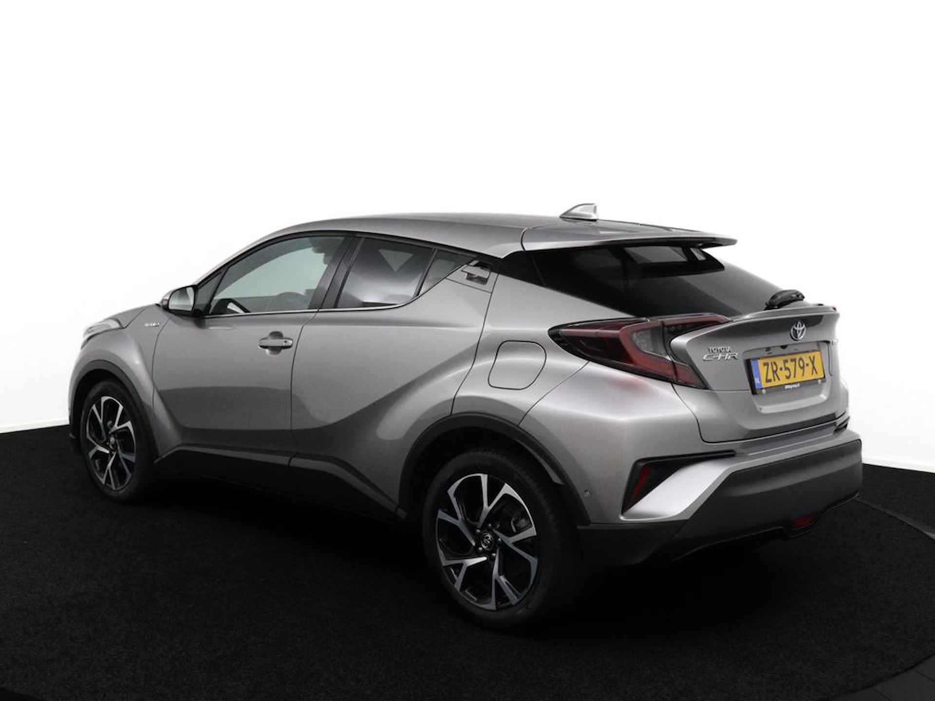 Toyota C-HR 1.8 Hybrid Business Intro | Parkeersensoren Rondom | Dodehoek Detectie | Stoelverwarming | Navigatie | Led Verlichting | - 5/48