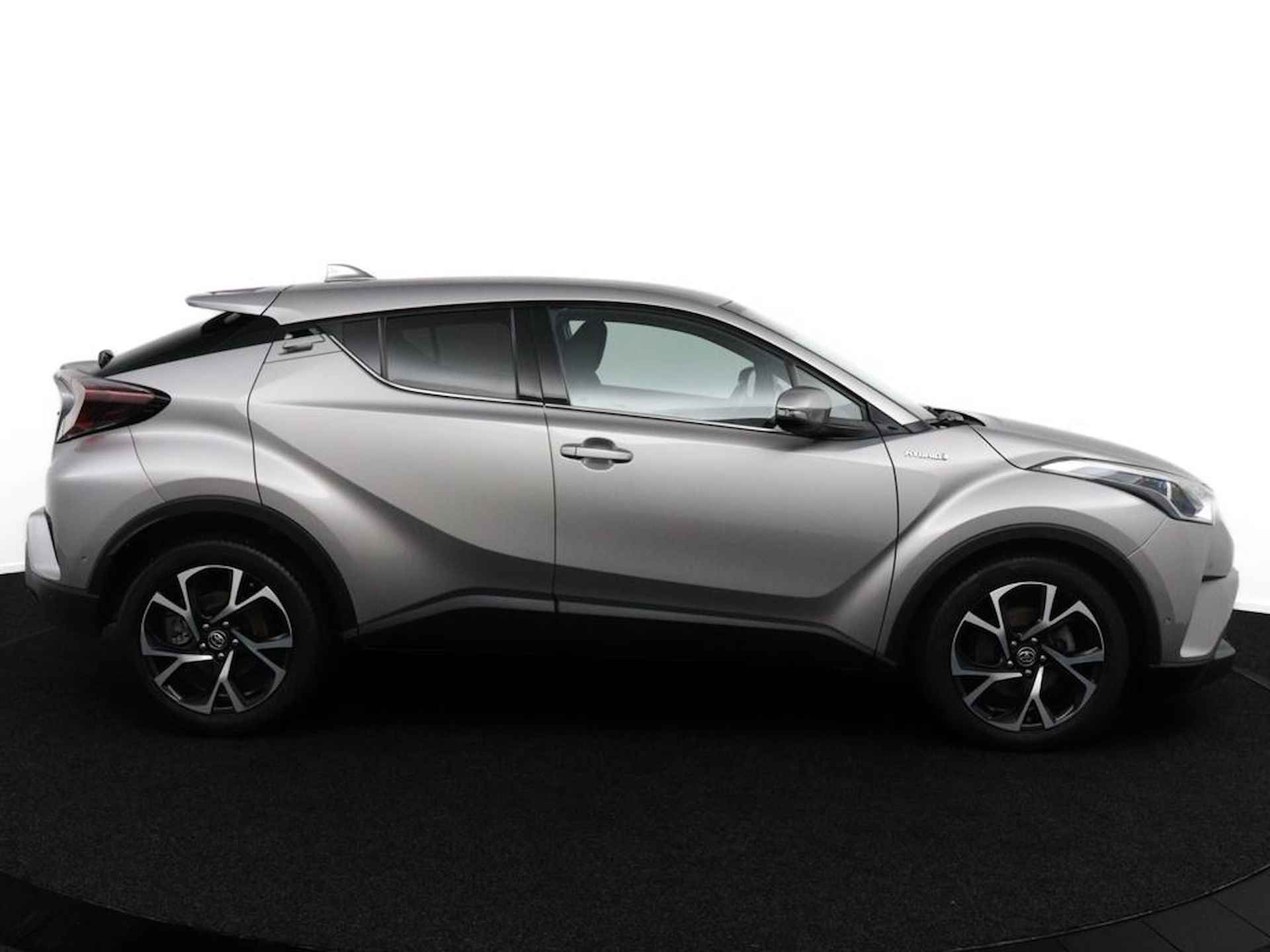 Toyota C-HR 1.8 Hybrid Business Intro | Parkeersensoren Rondom | Dodehoek Detectie | Stoelverwarming | Navigatie | Led Verlichting | - 7/48