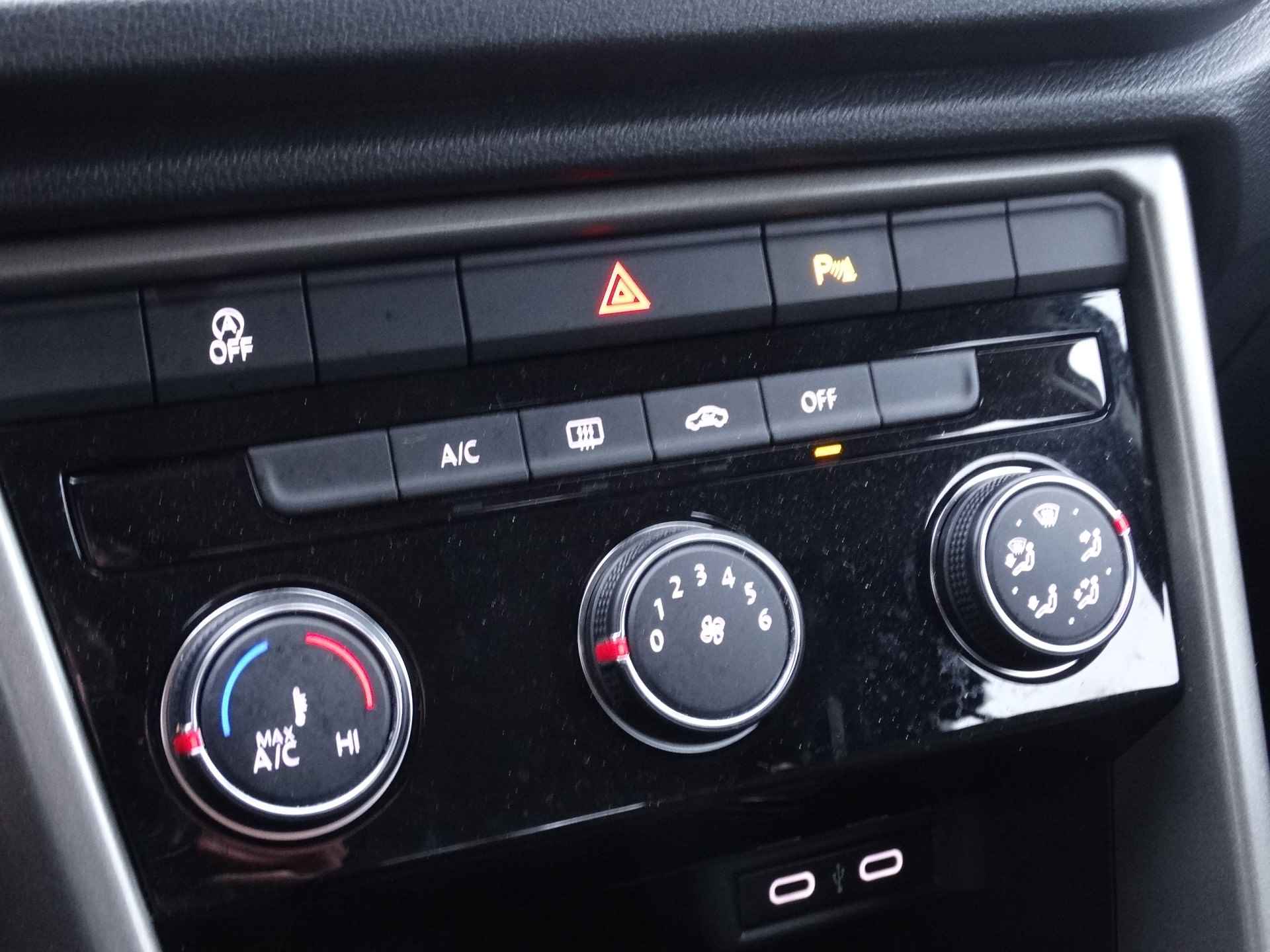 Volkswagen T-Roc 1.0 TSI Style | Navigatie | Apple Carplay/Android Auto | Cruise Control | - 18/21