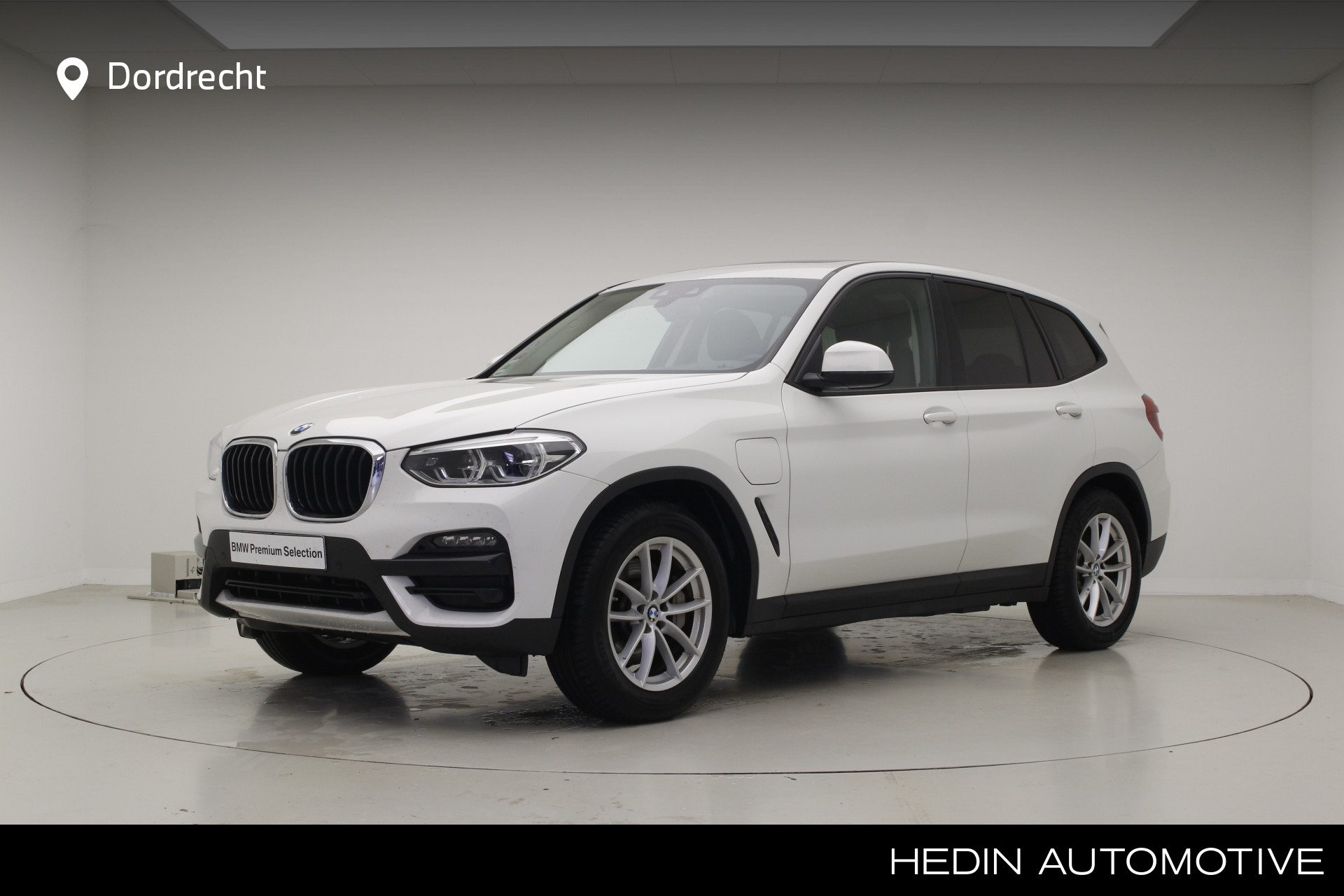 BMW X3 xDrive30e | Panorama | Head-Up | Trekhaak | Hifi |