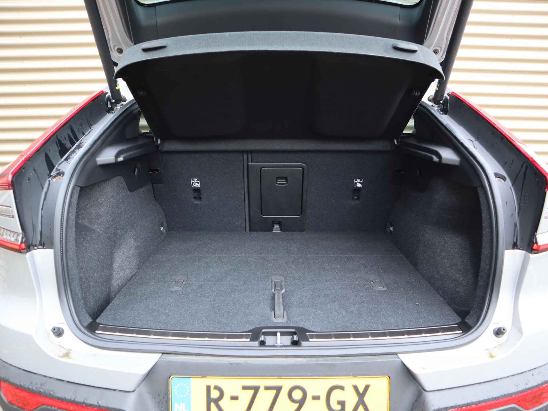Volvo C40 Recharge Plus 69 kWh | 20 Inch | Glazen dak | Stoelverwarming | Stuurverwarming - 20/50