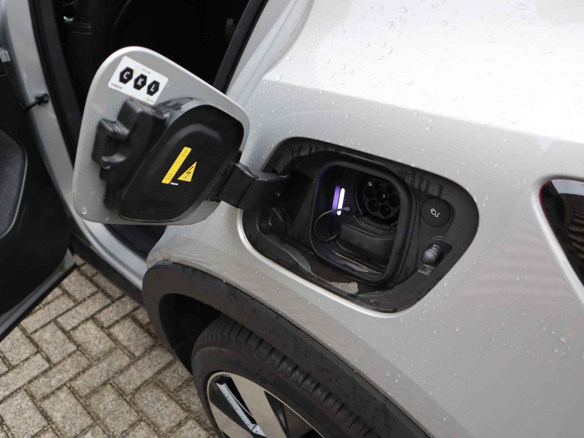 Volvo C40 Recharge Plus 69 kWh | 20 Inch | Glazen dak | Stoelverwarming | Stuurverwarming - 22/50