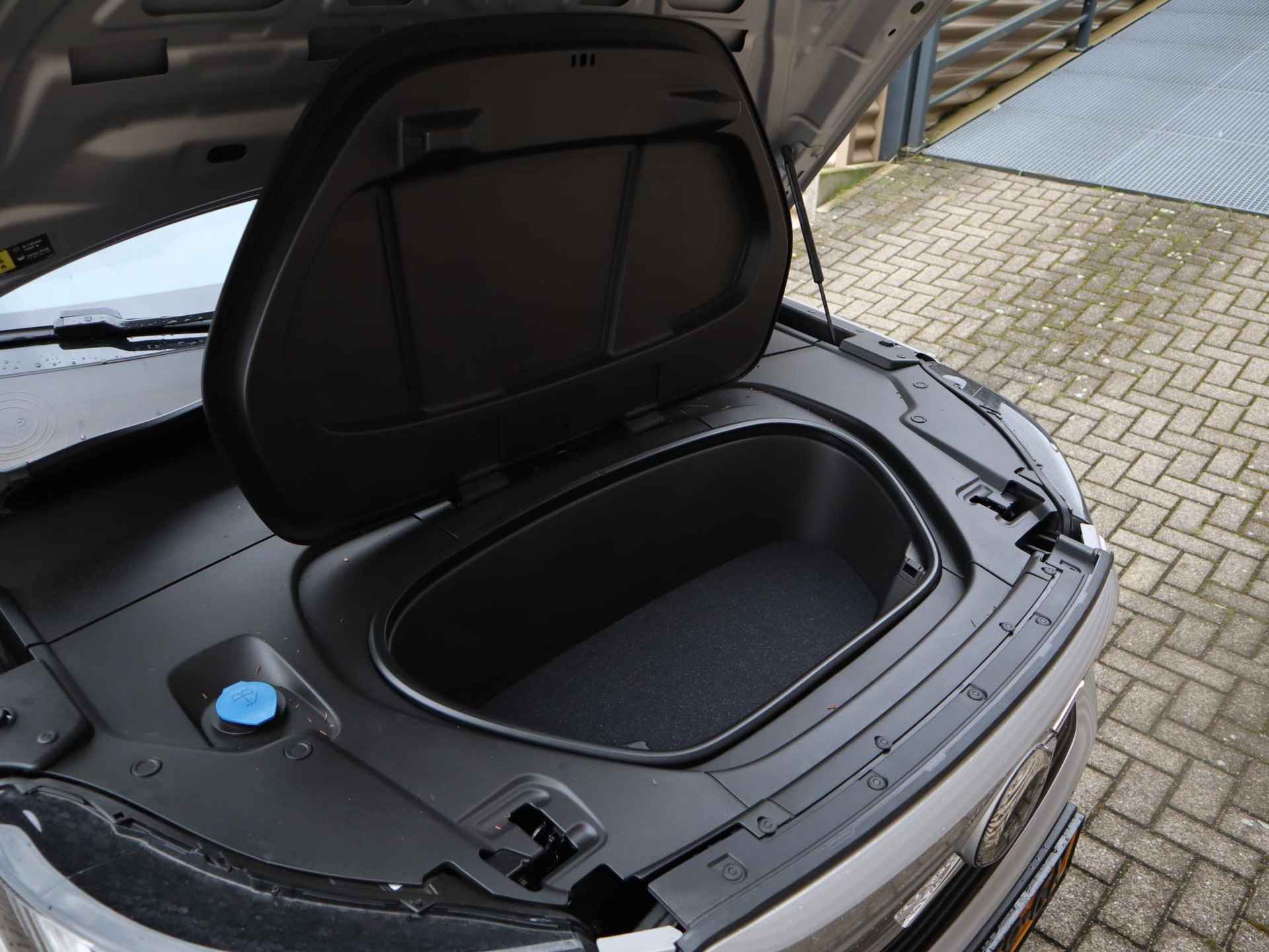 Volvo C40 Recharge Plus 69 kWh | 20 Inch | Glazen dak | Stoelverwarming | Stuurverwarming - 31/50