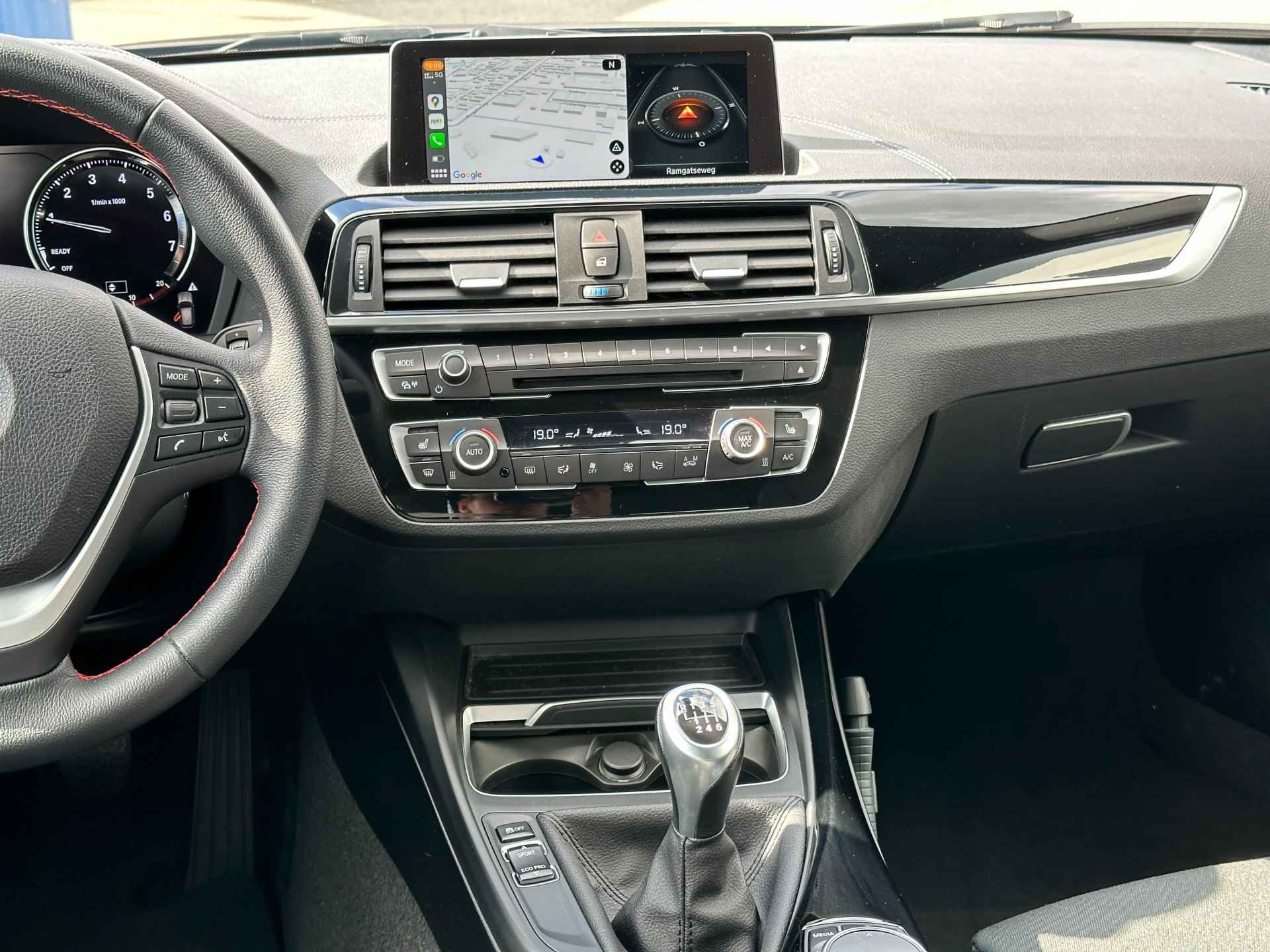 BMW 1-serie 116i Sport Line Edition Apple CarPlay | Sportstoelen verwarmd | Parkeersensoren achter - 8/38