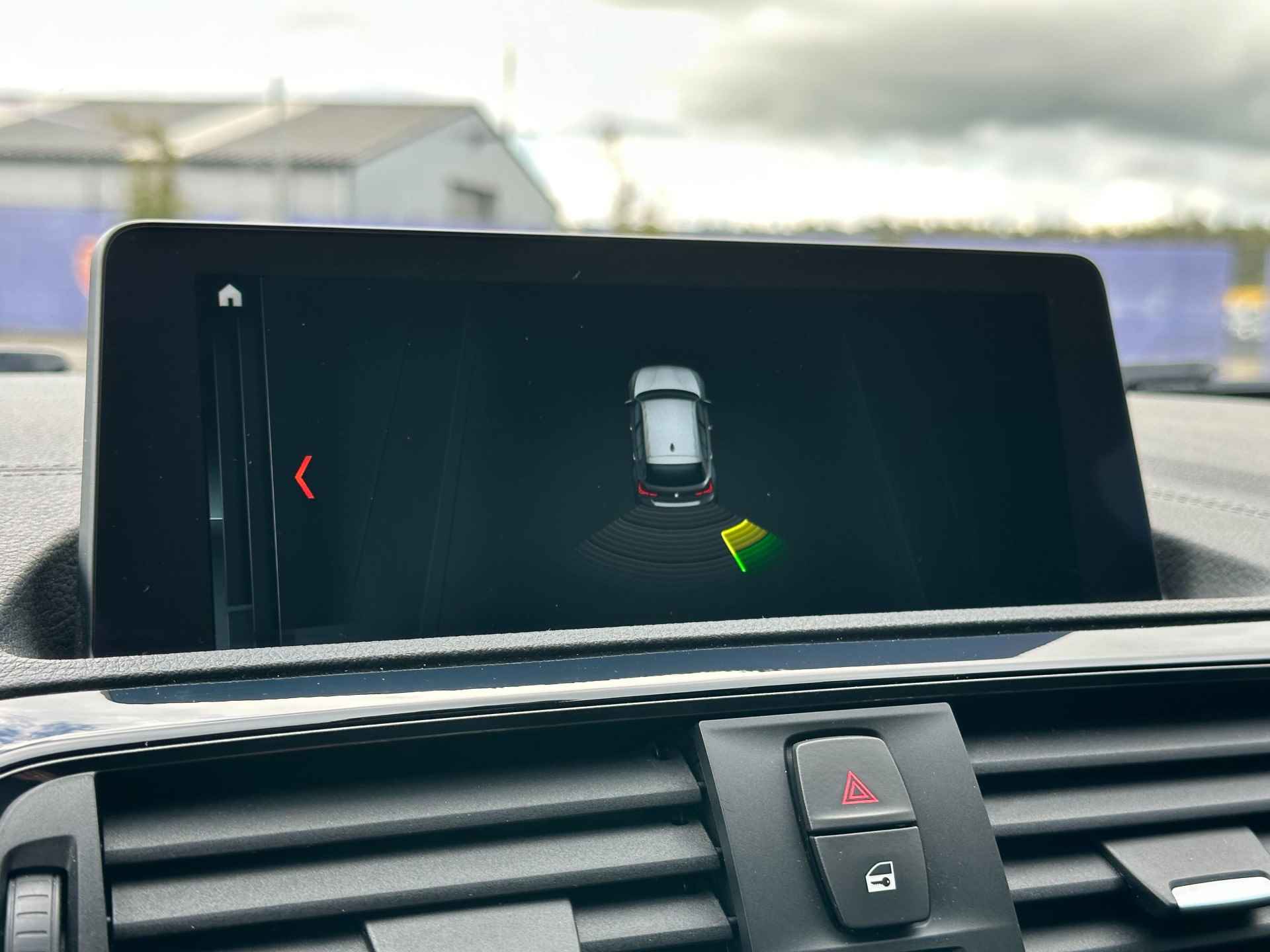 BMW 1-serie 116i Sport Line Edition Apple CarPlay | Sportstoelen verwarmd | Parkeersensoren achter - 12/38