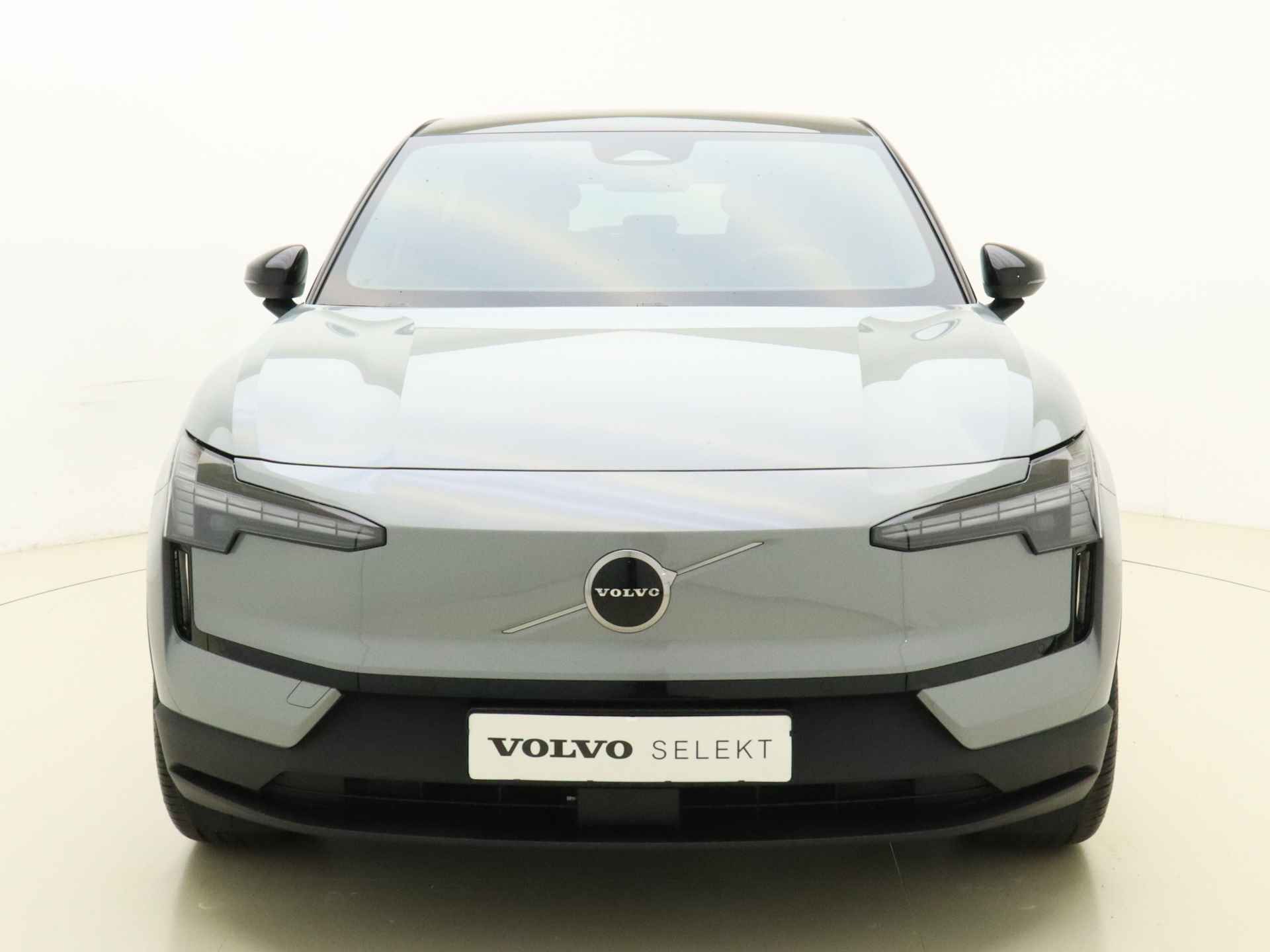 Volvo EX30 Single Motor Extended Range Plus 69 kWh / NIEUW / DIRECT LEVERBAAR / 20'' / GETINT GLAS / STOEL + STUURW. VERWARMING / - 3/33