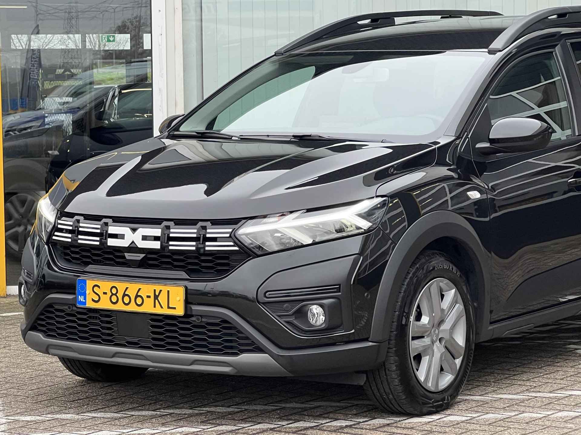 Dacia Jogger 1.0 TCe 110 Expression 7p. | 7-Persoons | Navigatie | Dodehoekdetectie | - 12/26