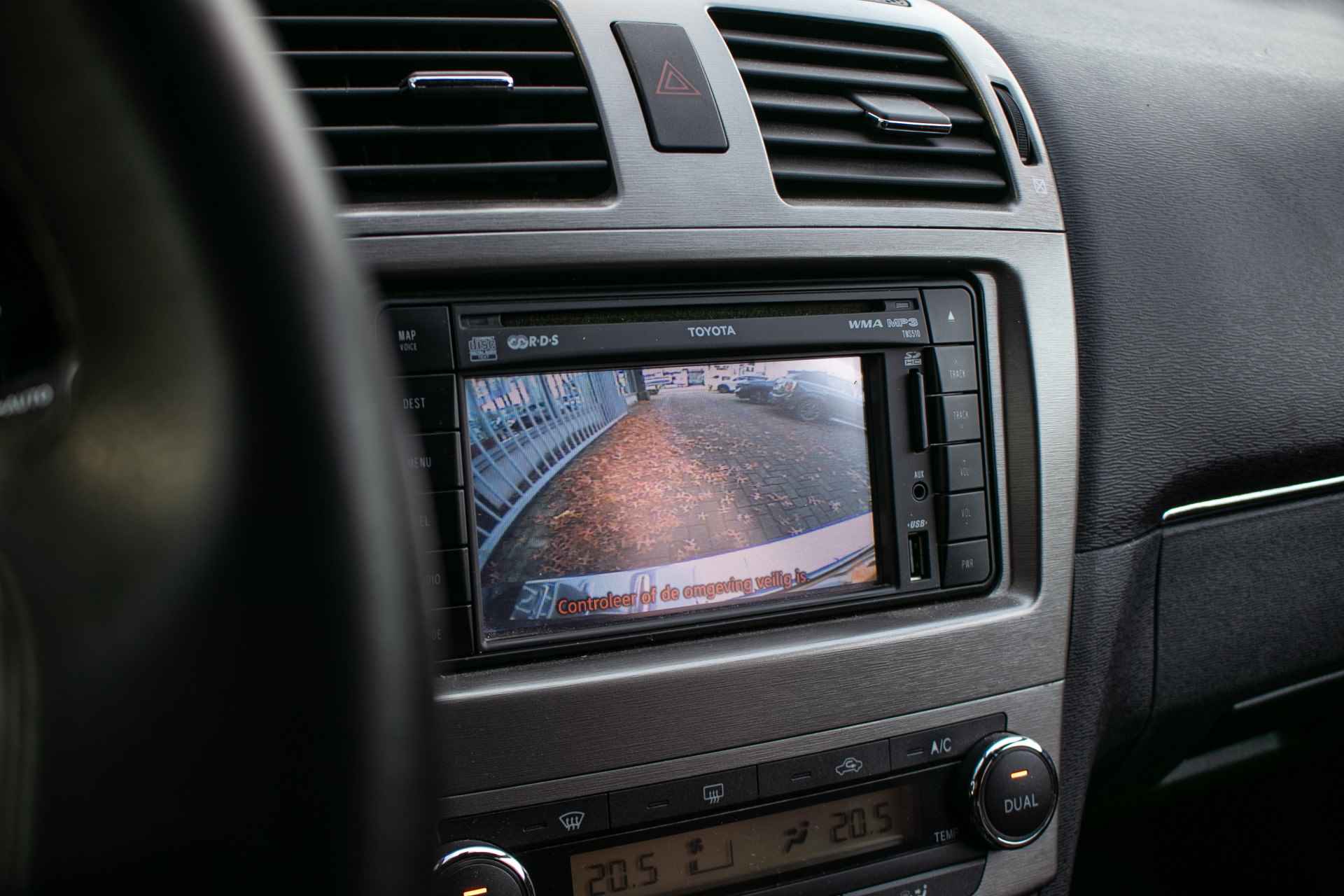 Toyota Avensis wagon 1.8 VVTi Business automaat - All-in rijklrprs | afn. trekhaak | leder | cruise control - 16/37