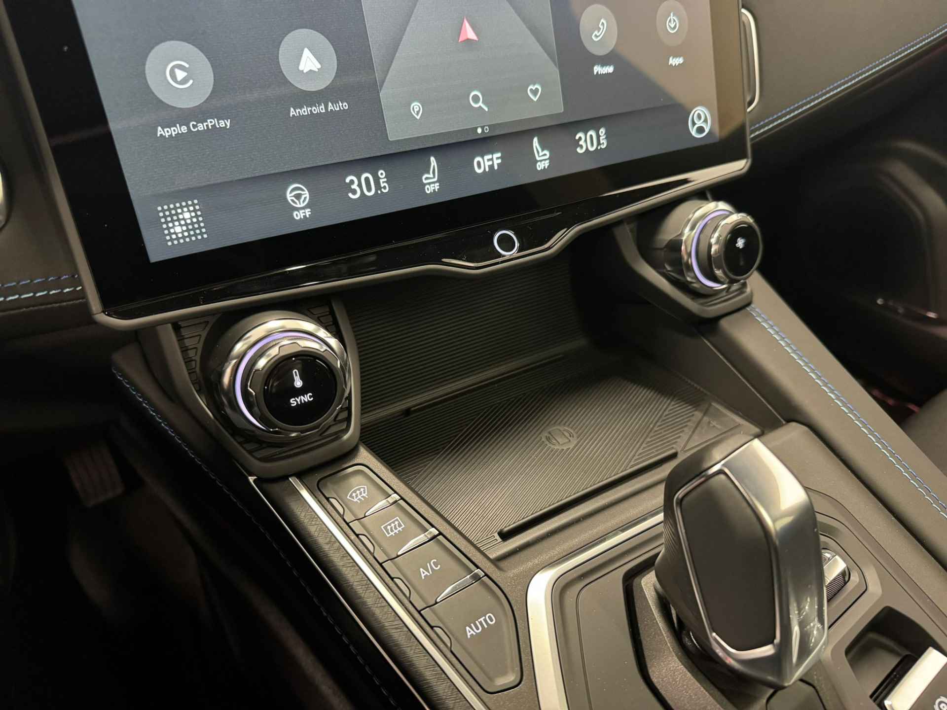 Lynk & Co 01 1.5 | Panoramadak | Adaptive Cruise | BLIS | 360 Camera | Infinity Audio | Elektrische Stoel | Stuurverwarming | Keyless | Trekh - 38/57