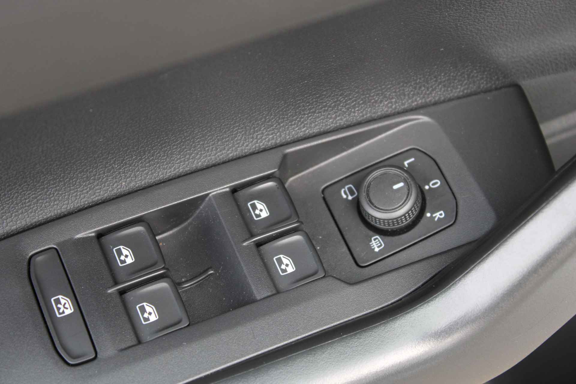 Volkswagen Polo Life Business 1.0 TSI 95 pk DSG | Camera | PDC v+a | Apple Carplay | Stoelverwarming | 15"Lmv | LED - 13/44