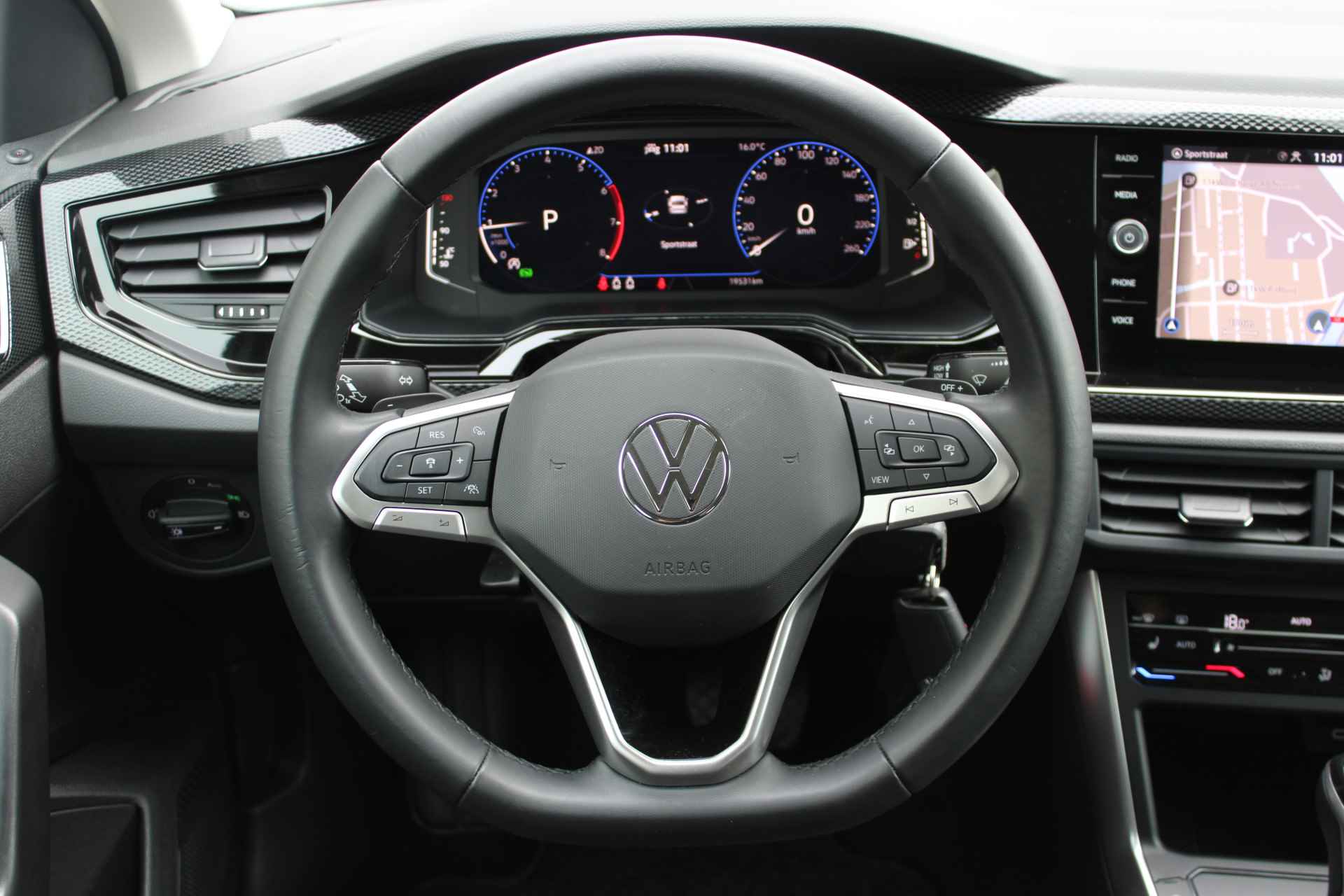 Volkswagen Polo Life Business 1.0 TSI 95 pk DSG | Camera | PDC v+a | Apple Carplay | Stoelverwarming | 15"Lmv | LED - 16/44