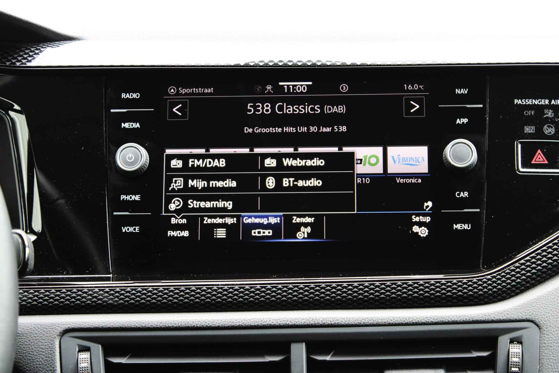 Volkswagen Polo Life Business 1.0 TSI 95 pk DSG | Camera | PDC v+a | Apple Carplay | Stoelverwarming | 15"Lmv | LED - 26/44