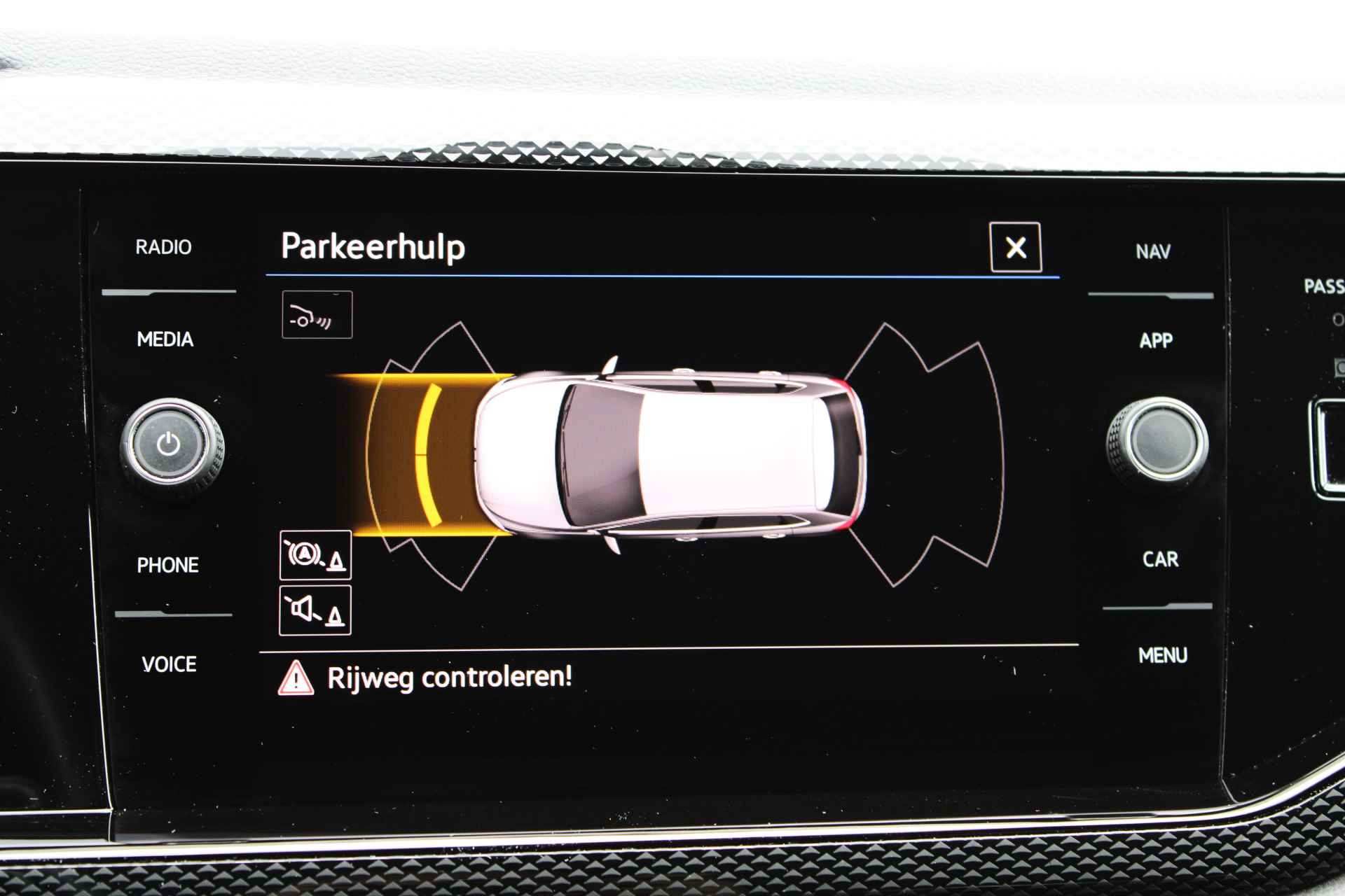 Volkswagen Polo Life Business 1.0 TSI 95 pk DSG | Camera | PDC v+a | Apple Carplay | Stoelverwarming | 15"Lmv | LED - 29/44