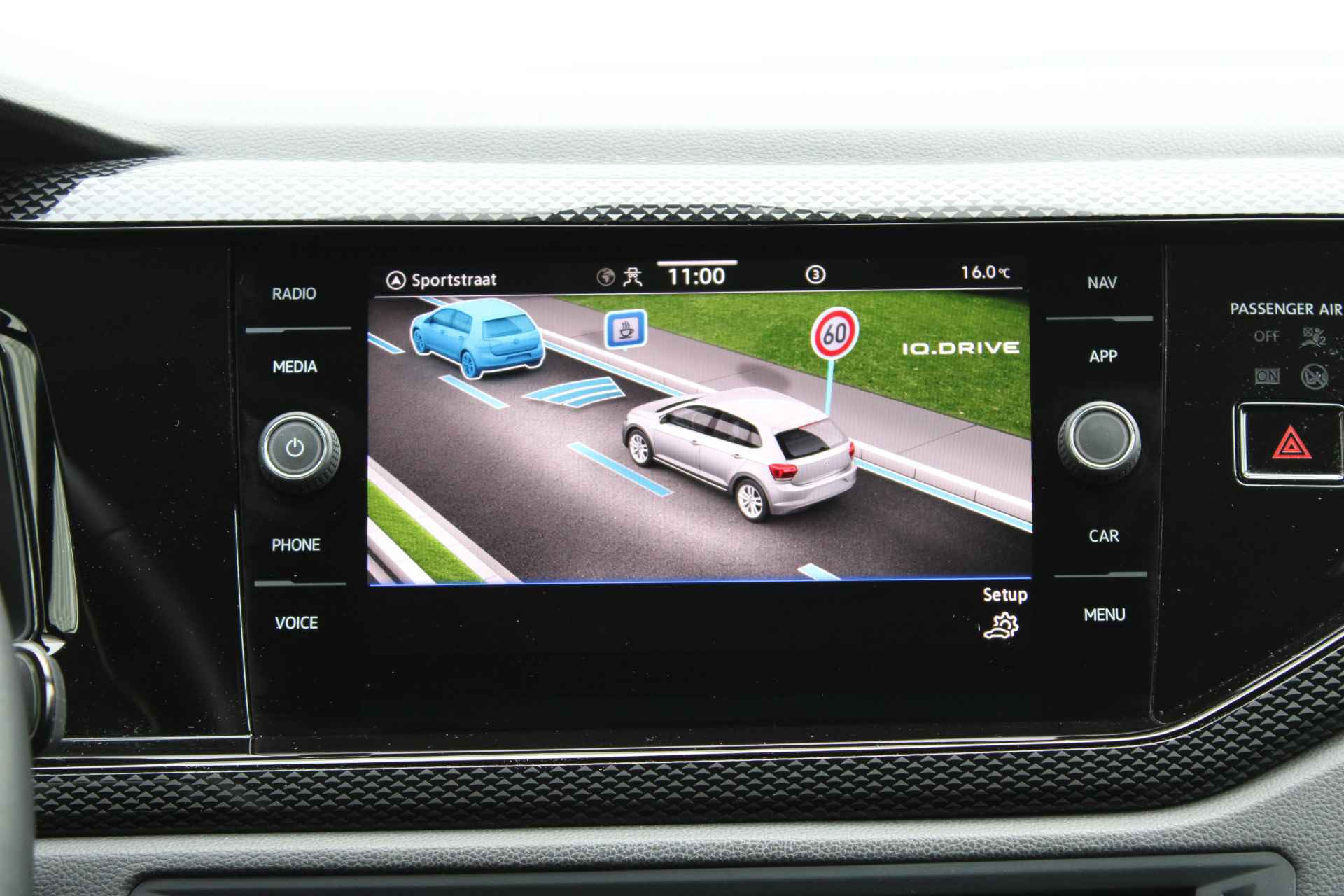 Volkswagen Polo Life Business 1.0 TSI 95 pk DSG | Camera | PDC v+a | Apple Carplay | Stoelverwarming | 15"Lmv | LED - 30/44